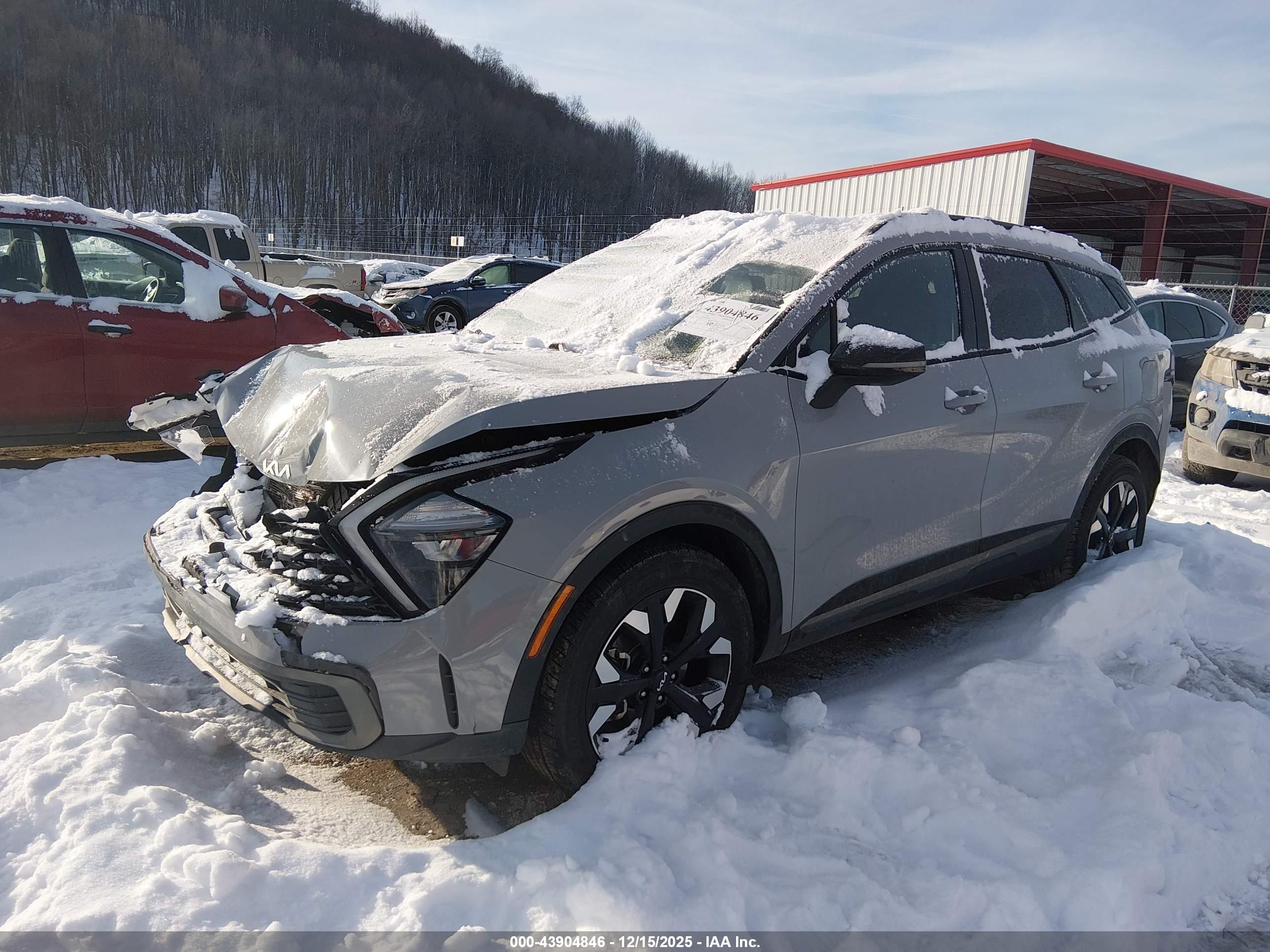 KIA SPORTAGE image 2