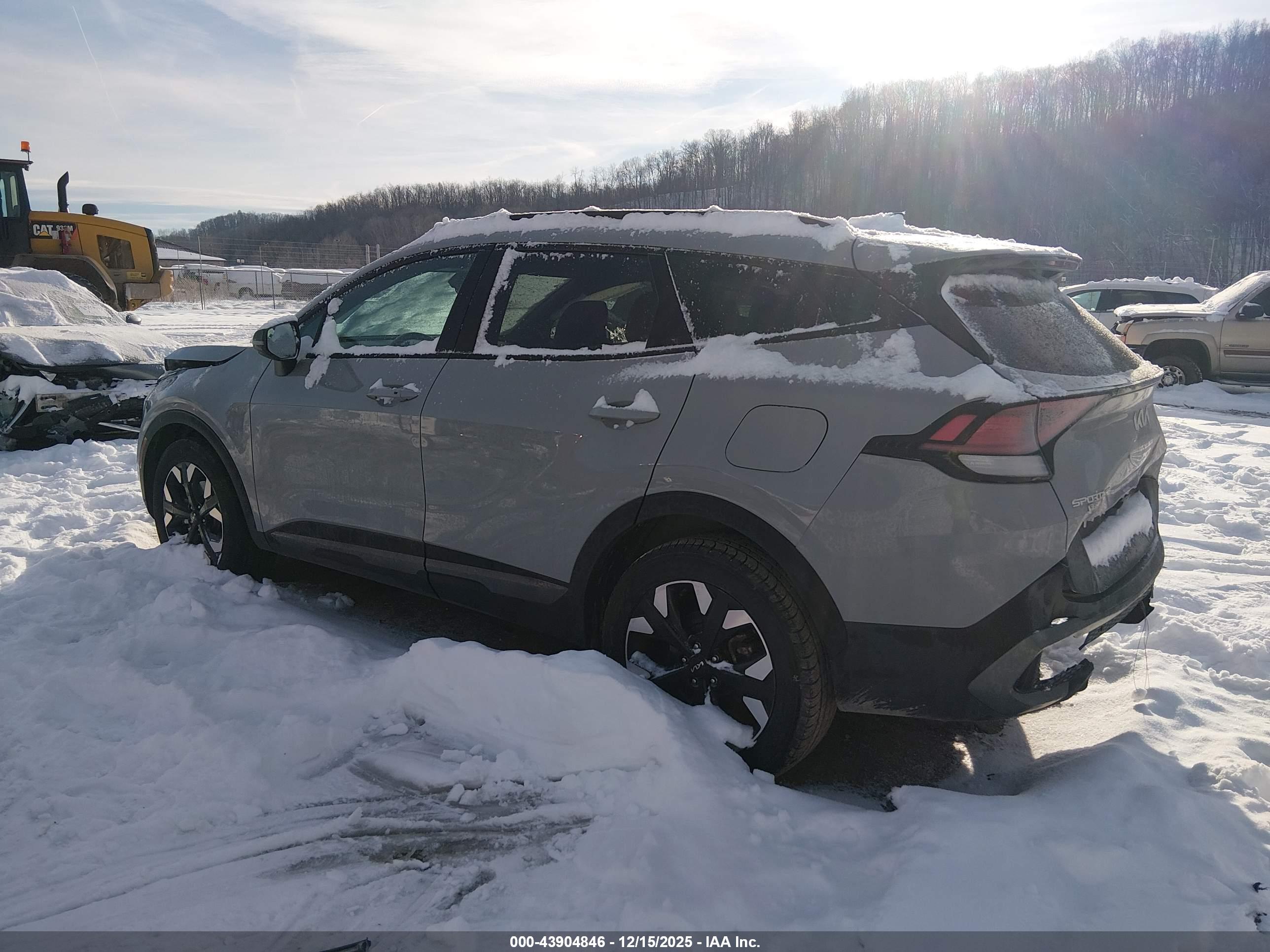 KIA SPORTAGE image 3