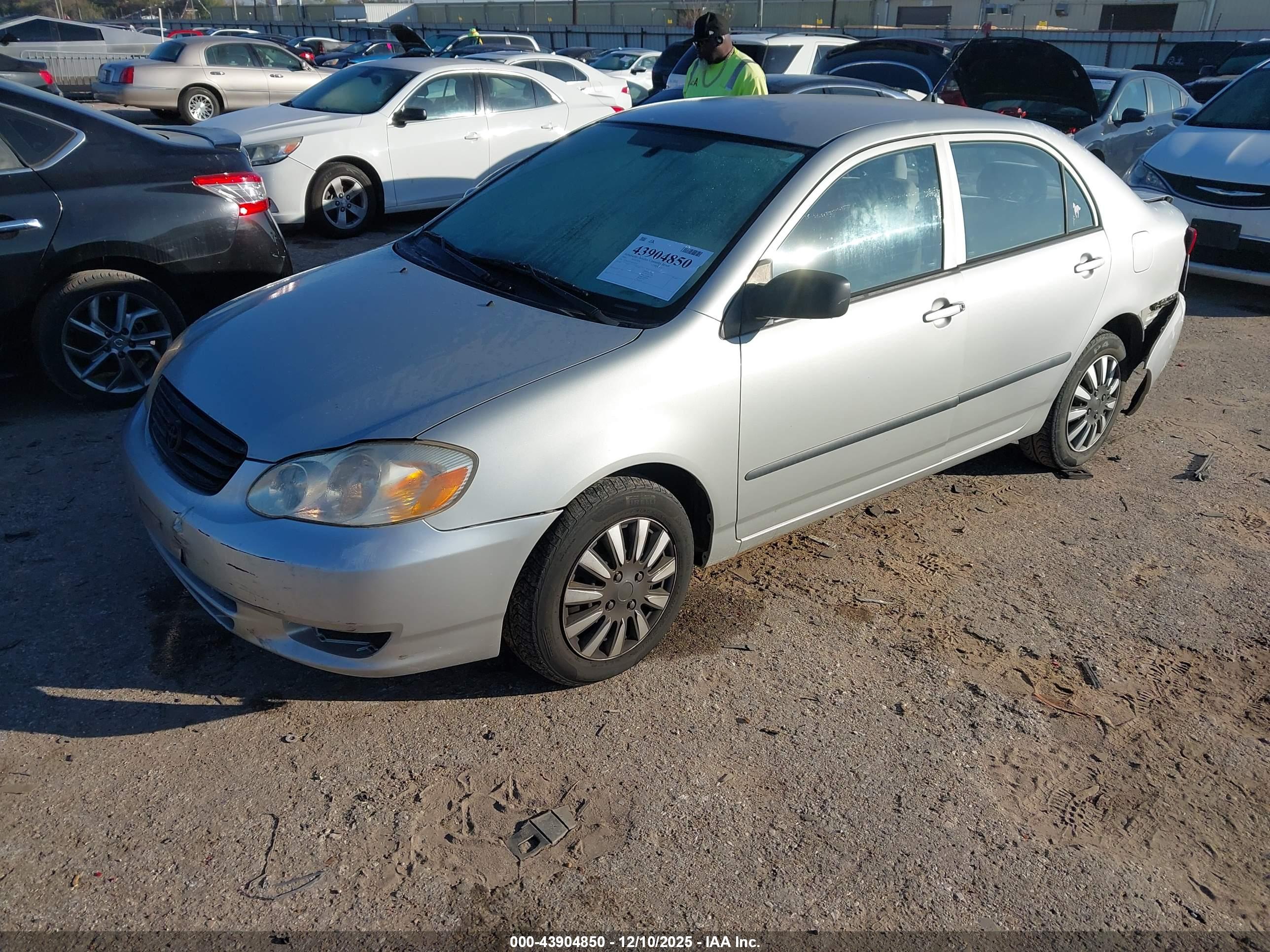 TOYOTA COROLLA image 2