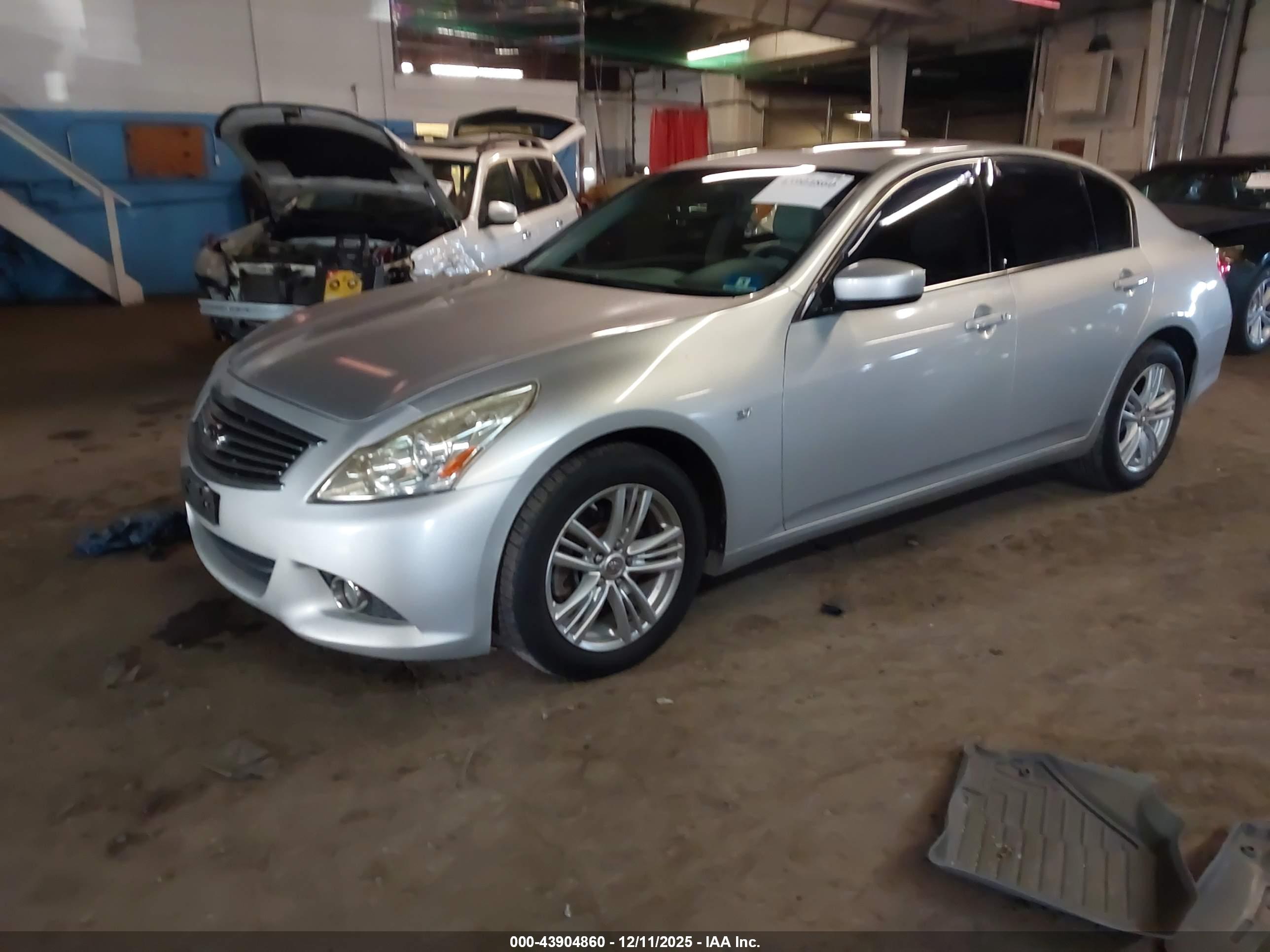 INFINITI G37X image 2