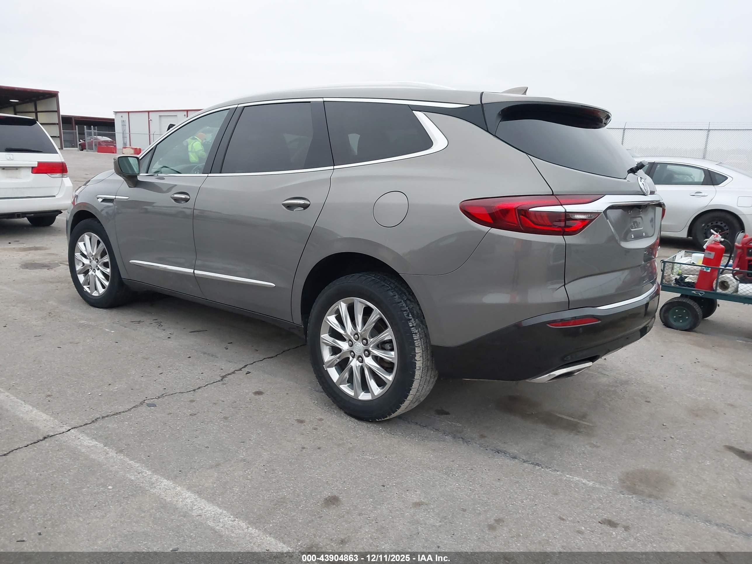 BUICK ENCLAVE image 3