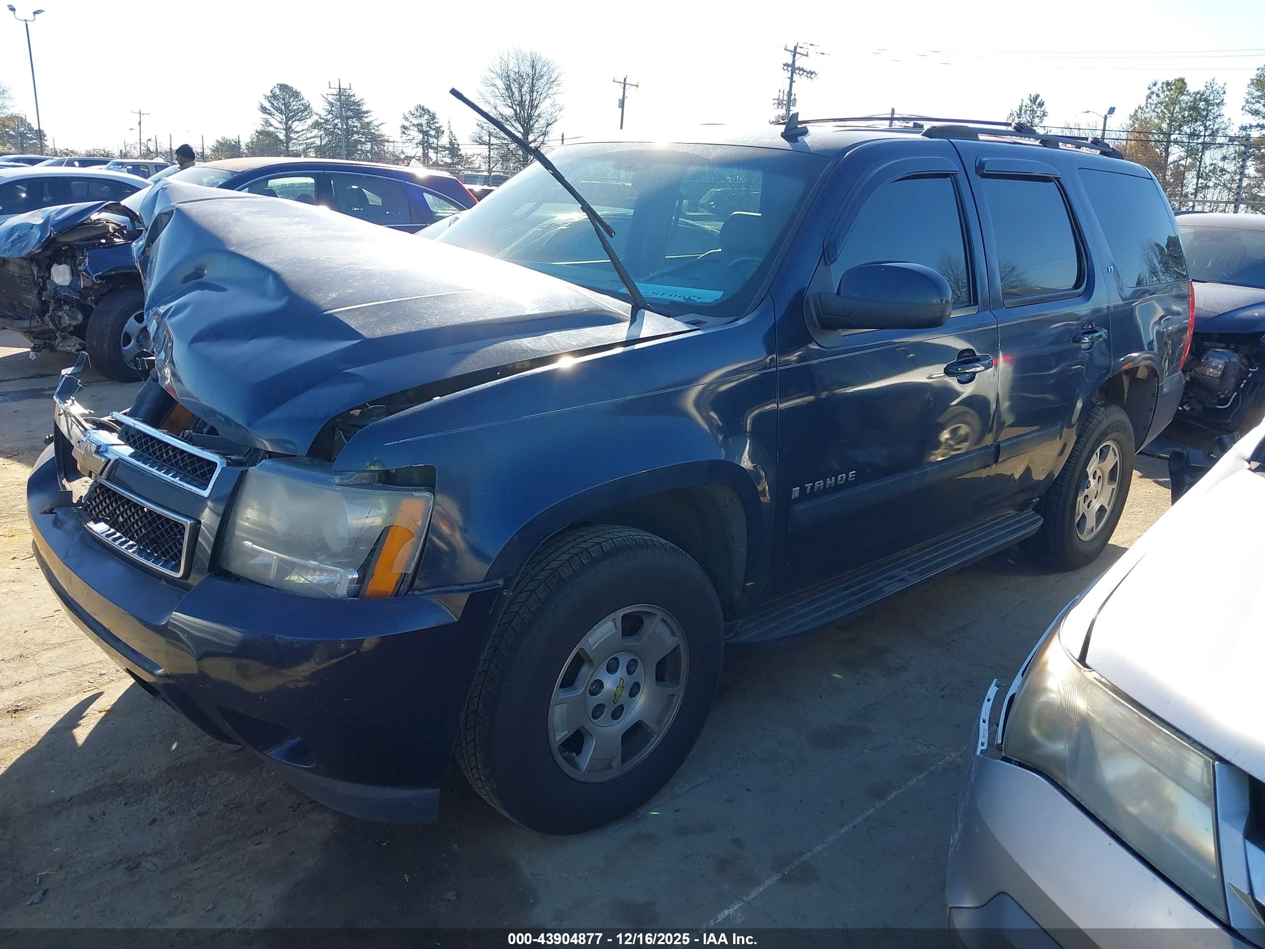 CHEVROLET TAHOE image 2