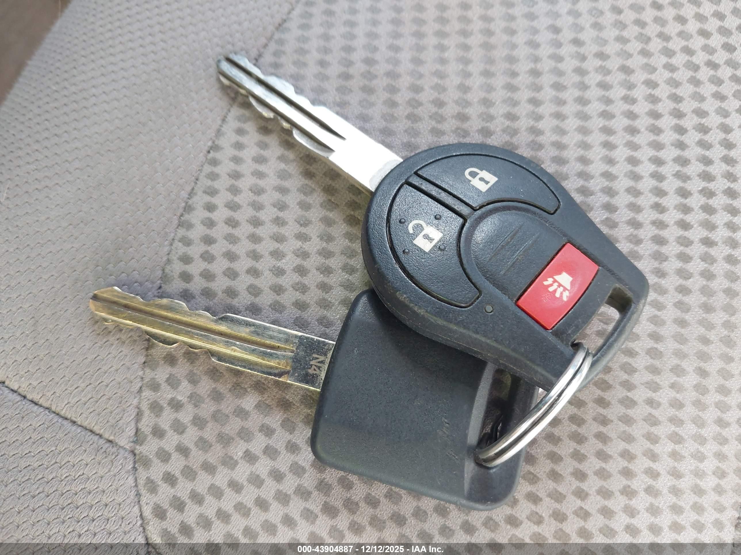 NISSAN ROGUE image 11