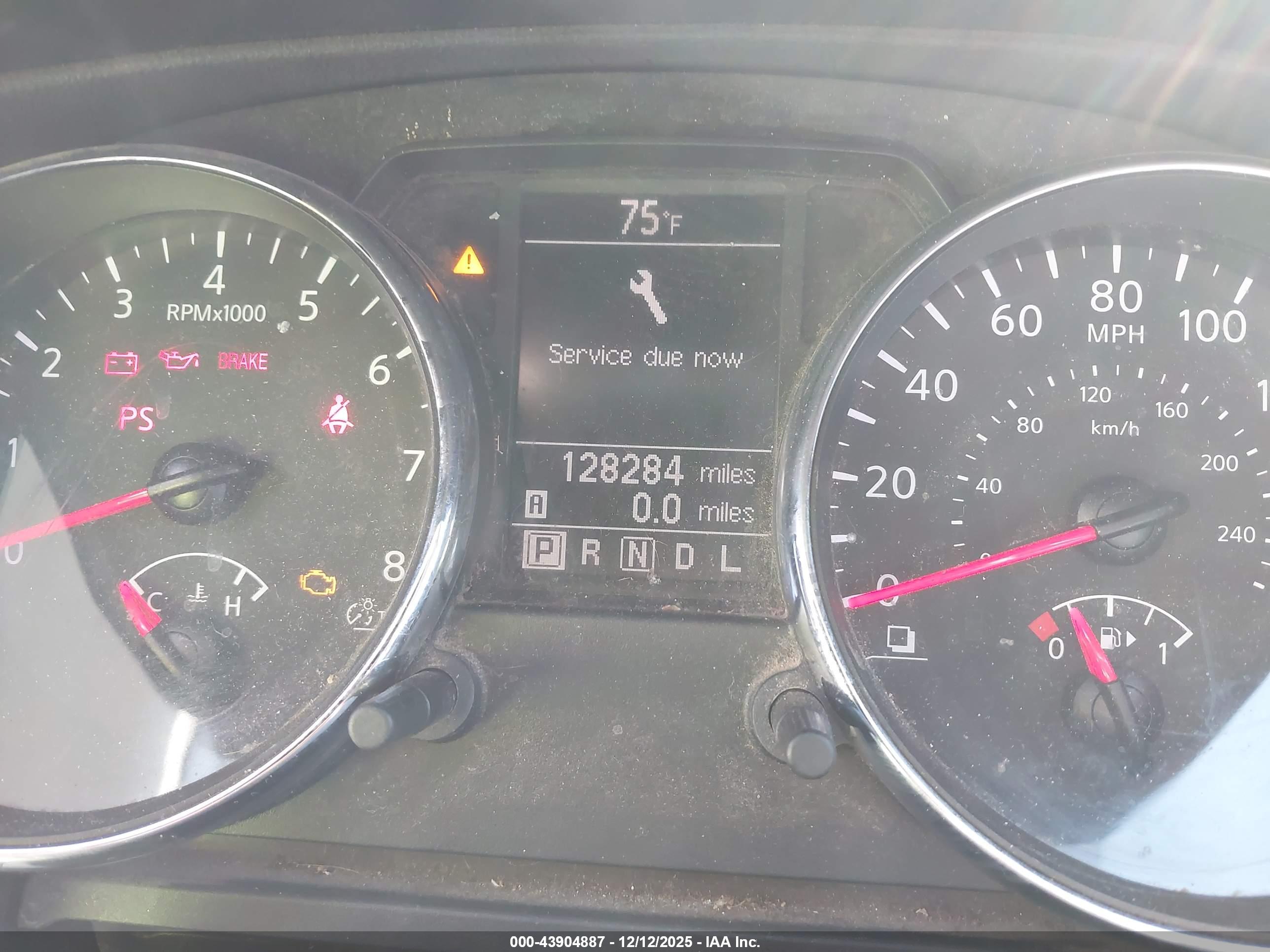 NISSAN ROGUE image 7