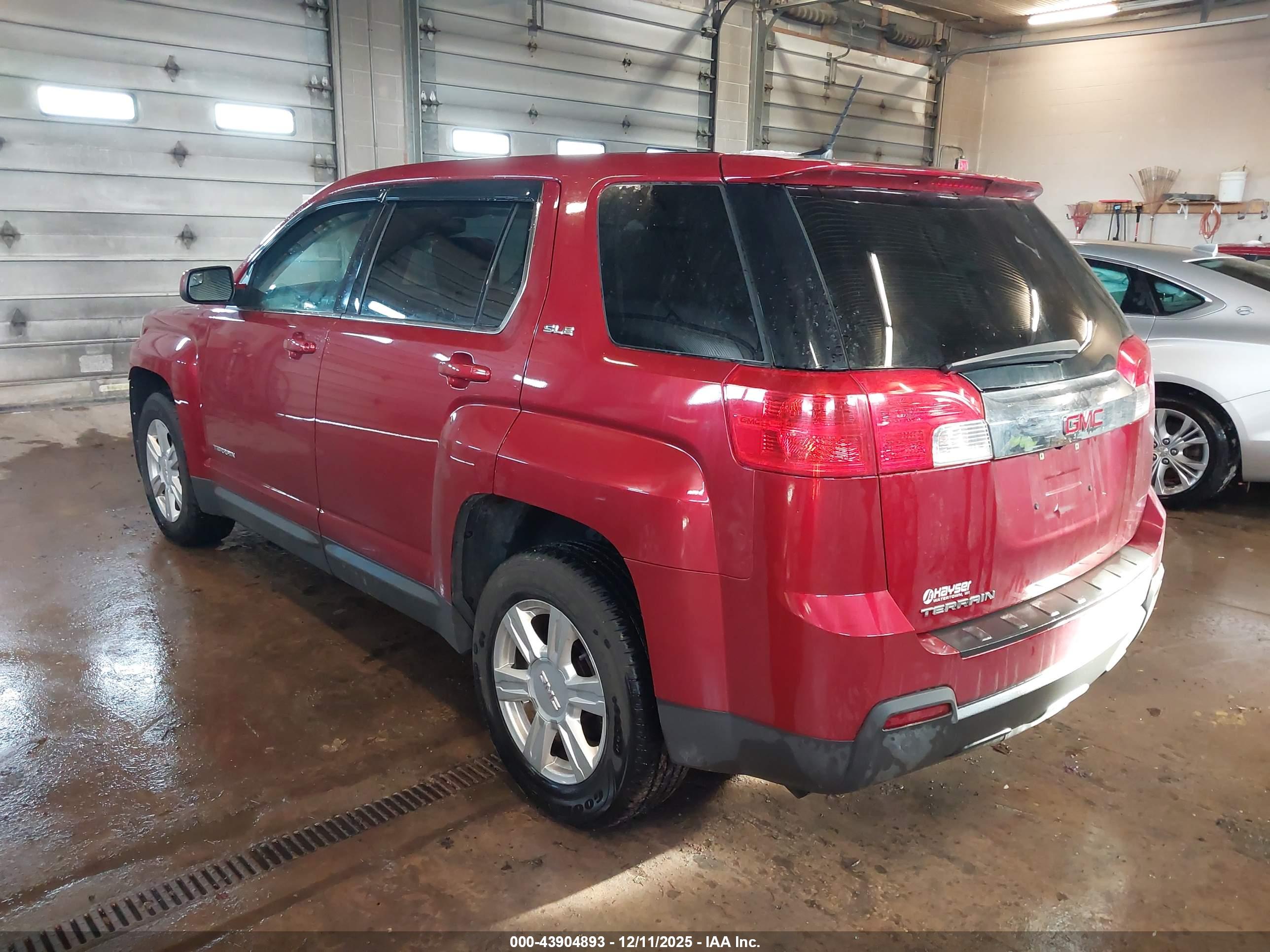 GMC TERRAIN image 3