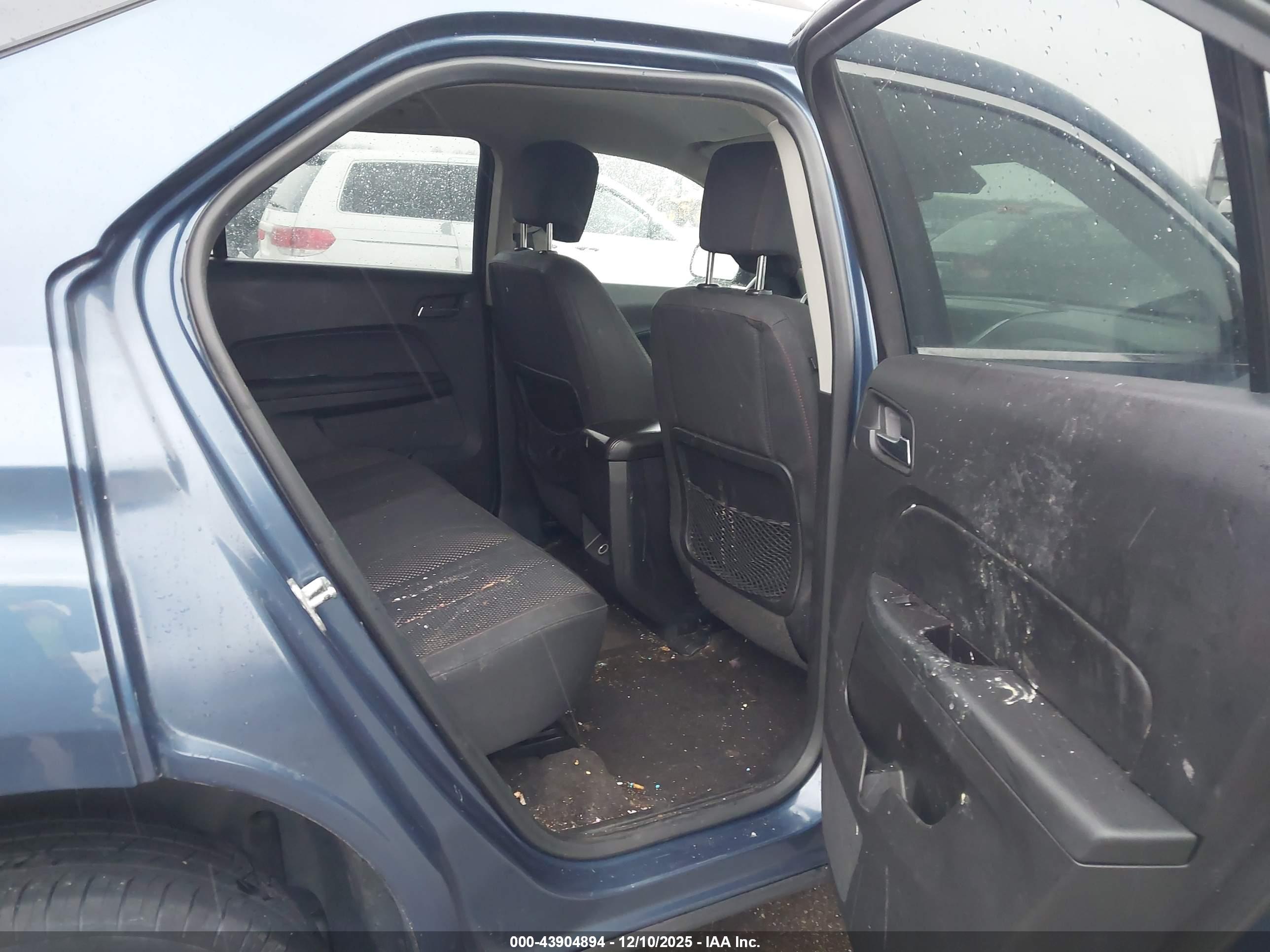 CHEVROLET EQUINOX image 8