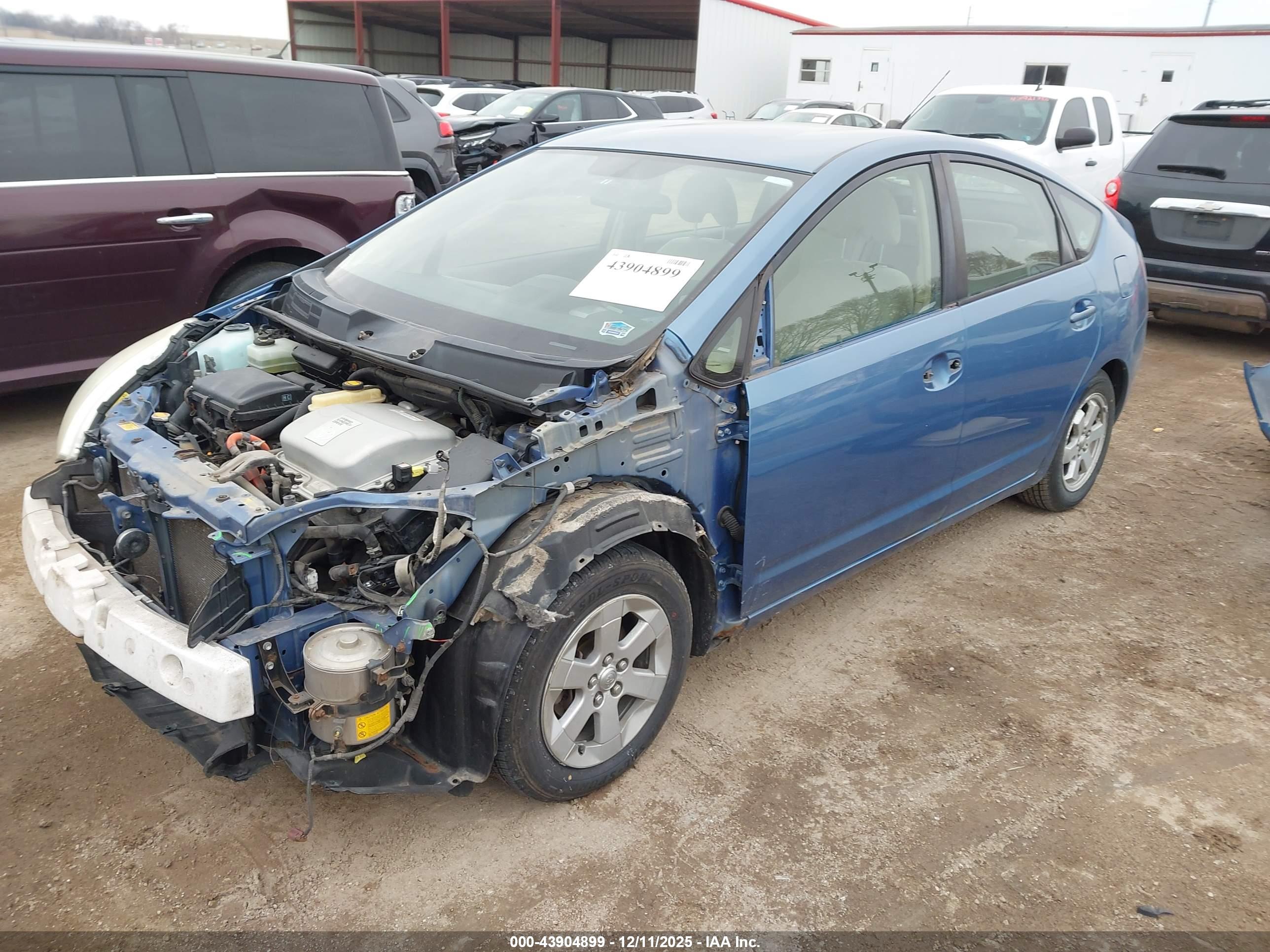 TOYOTA PRIUS image 2