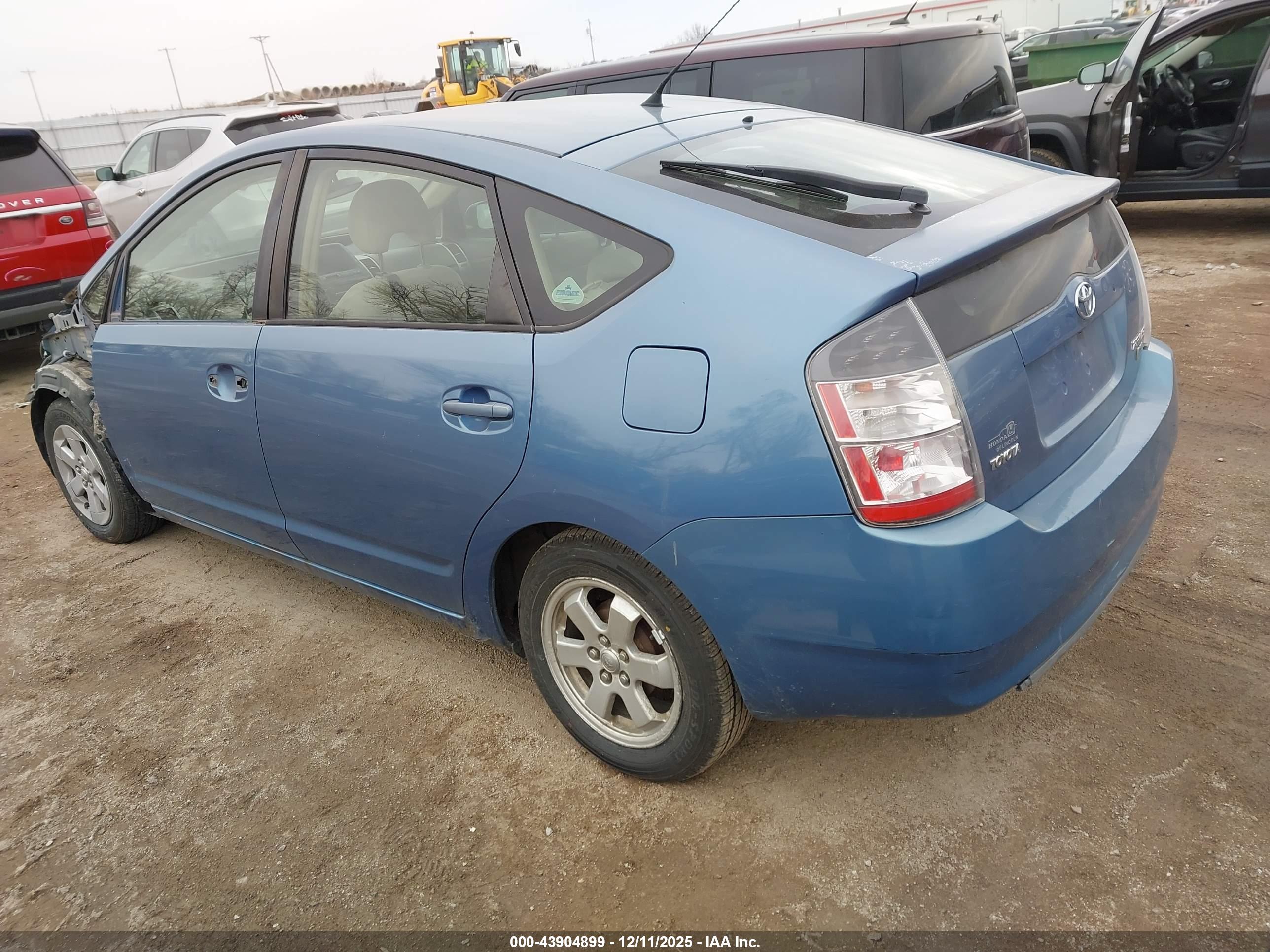 TOYOTA PRIUS image 3