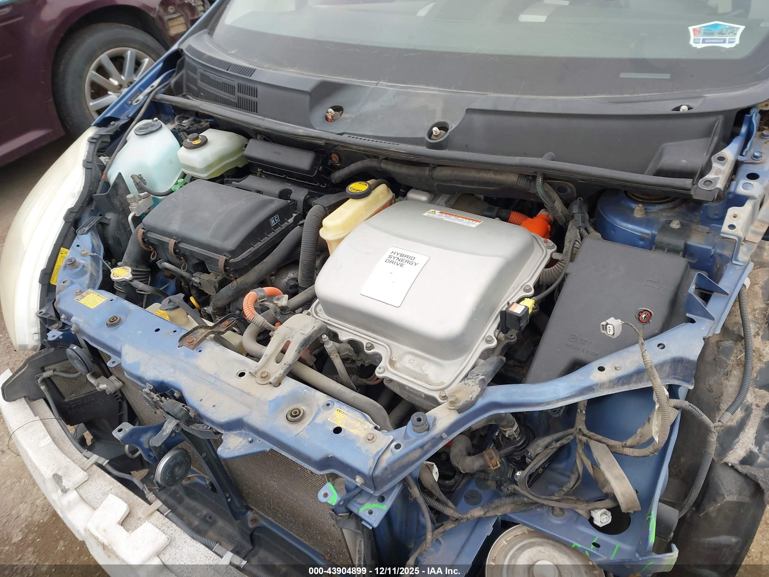 TOYOTA PRIUS image 6