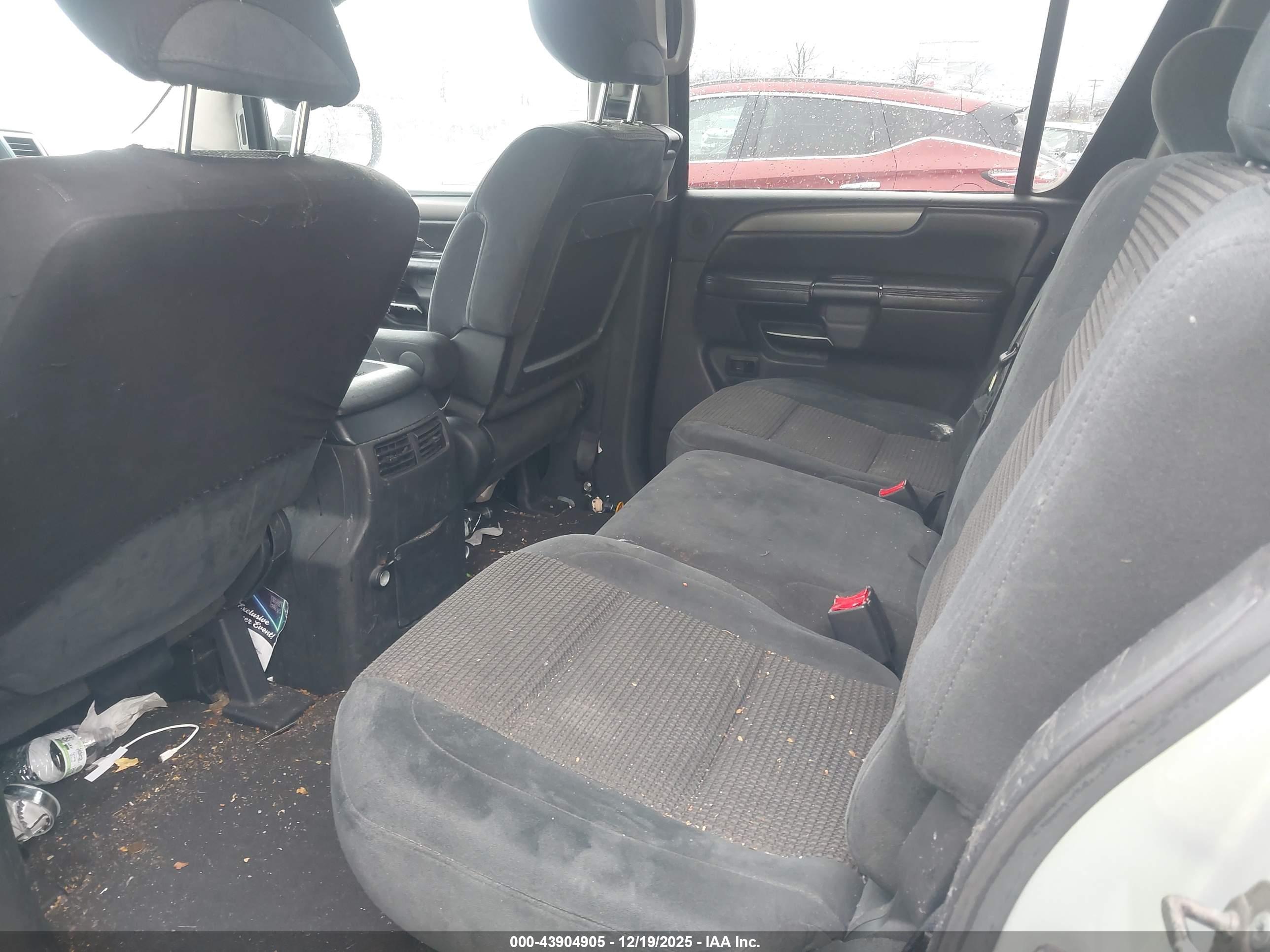 NISSAN ARMADA image 8
