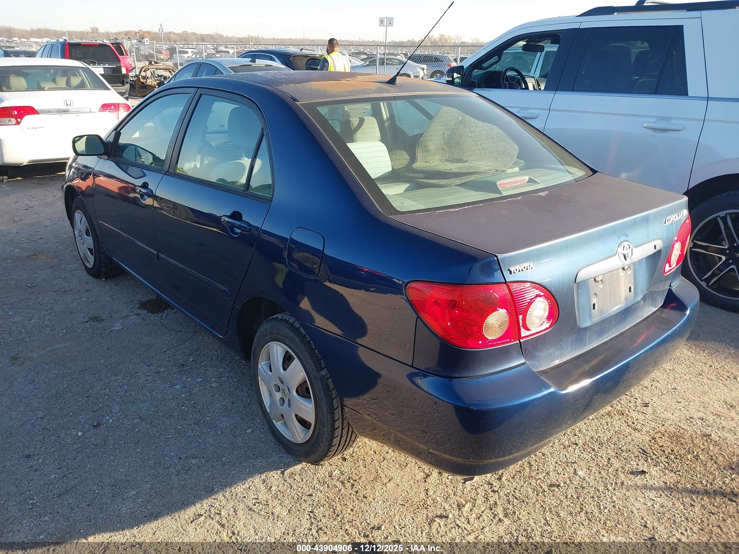 TOYOTA COROLLA image 3