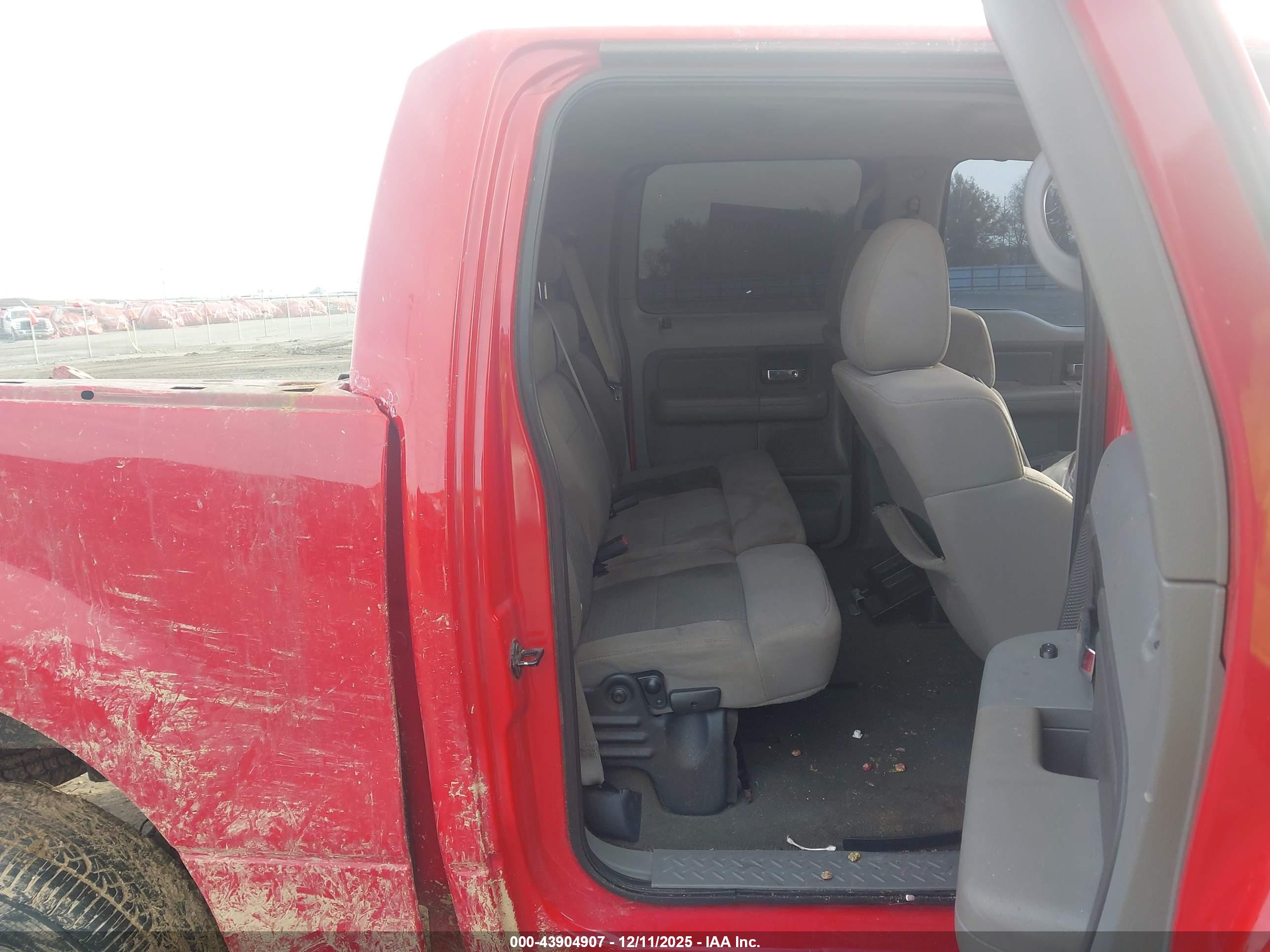 FORD F-150 image 8