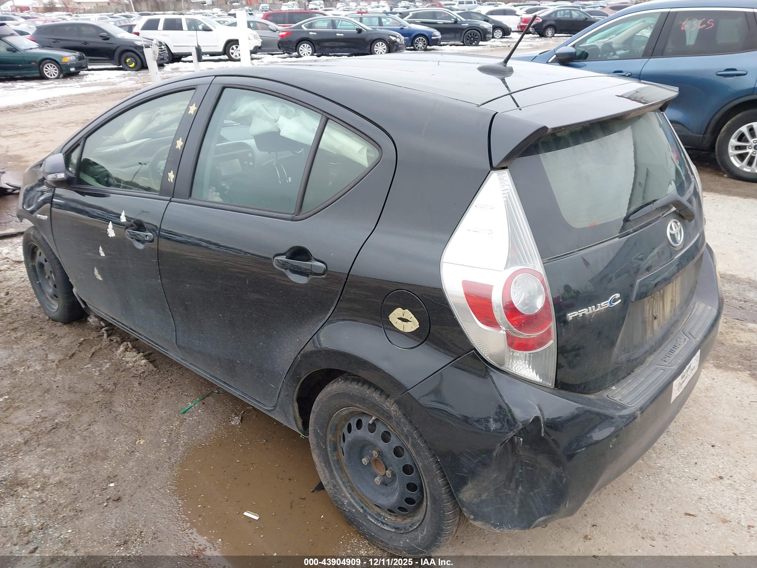 TOYOTA PRIUS image 3