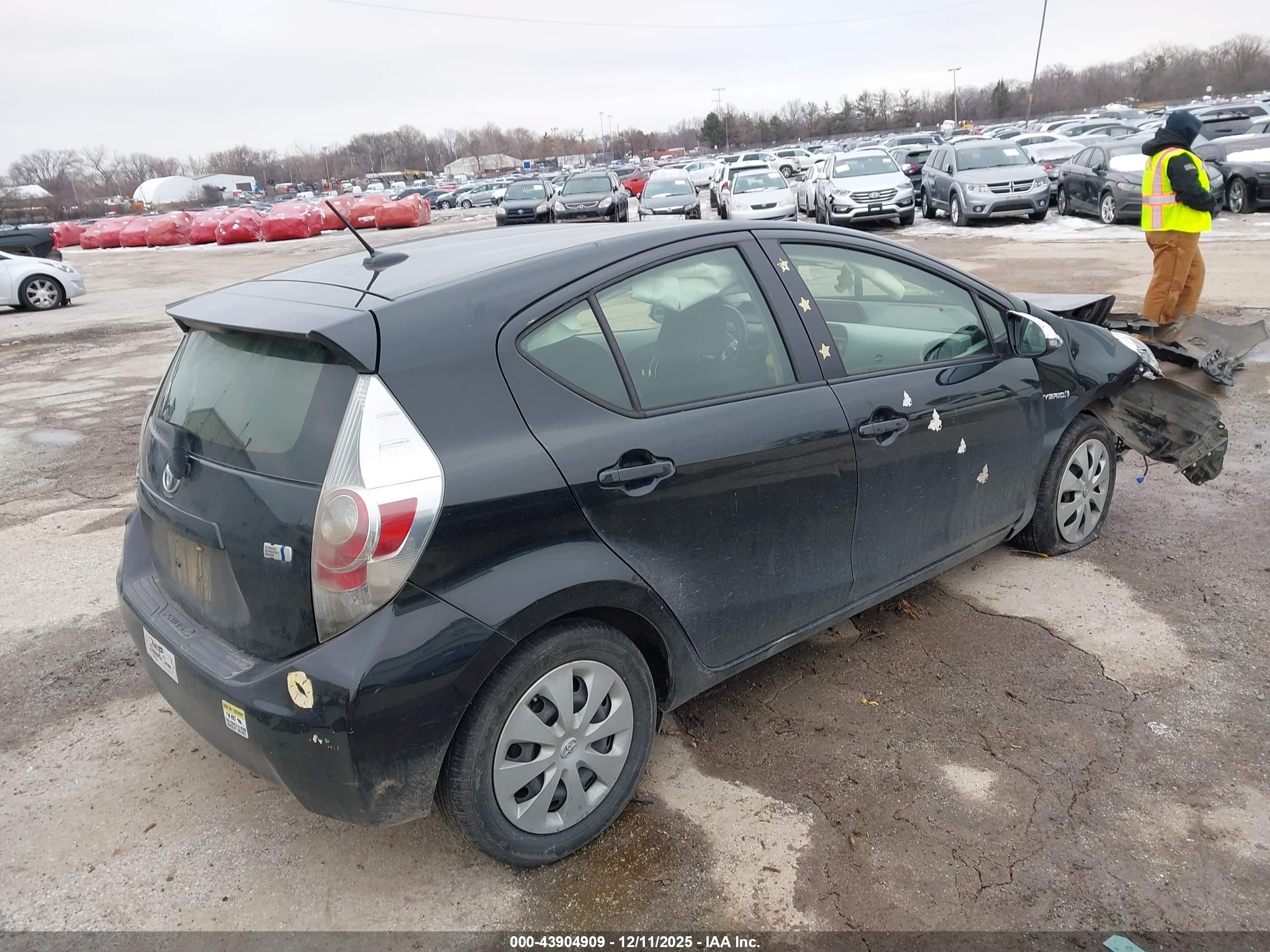 TOYOTA PRIUS image 4