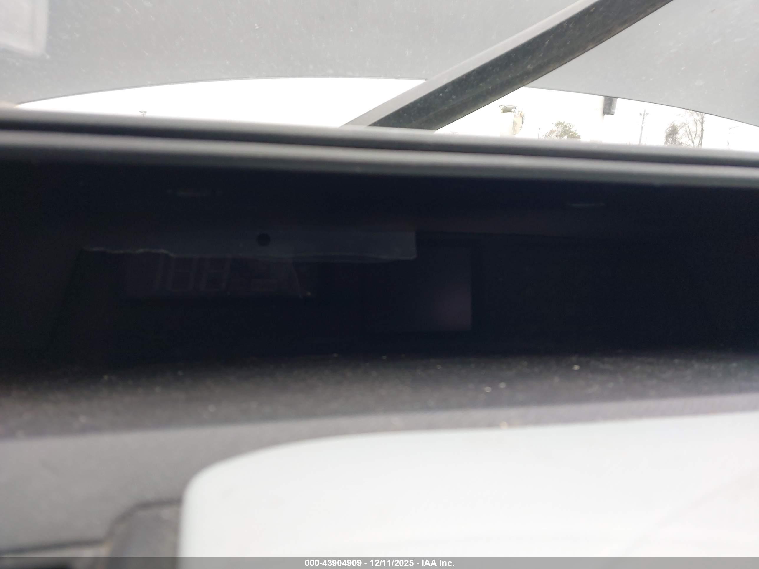TOYOTA PRIUS image 7