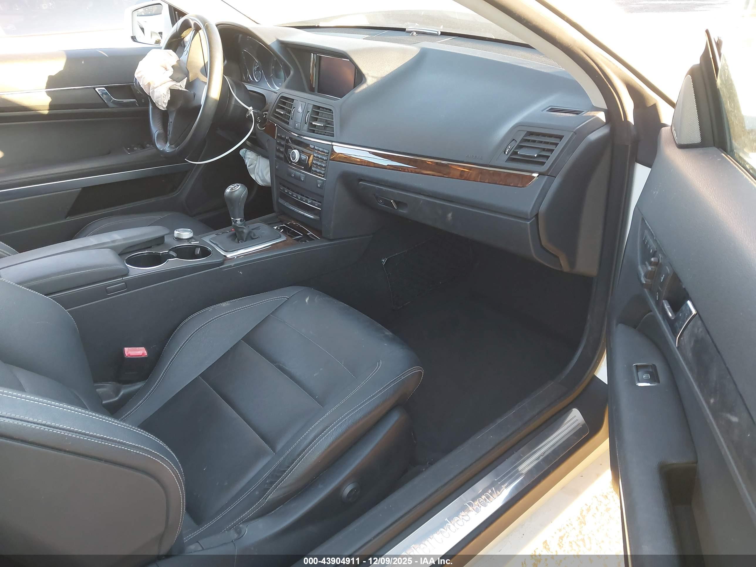 MERCEDES-BENZ E image 5