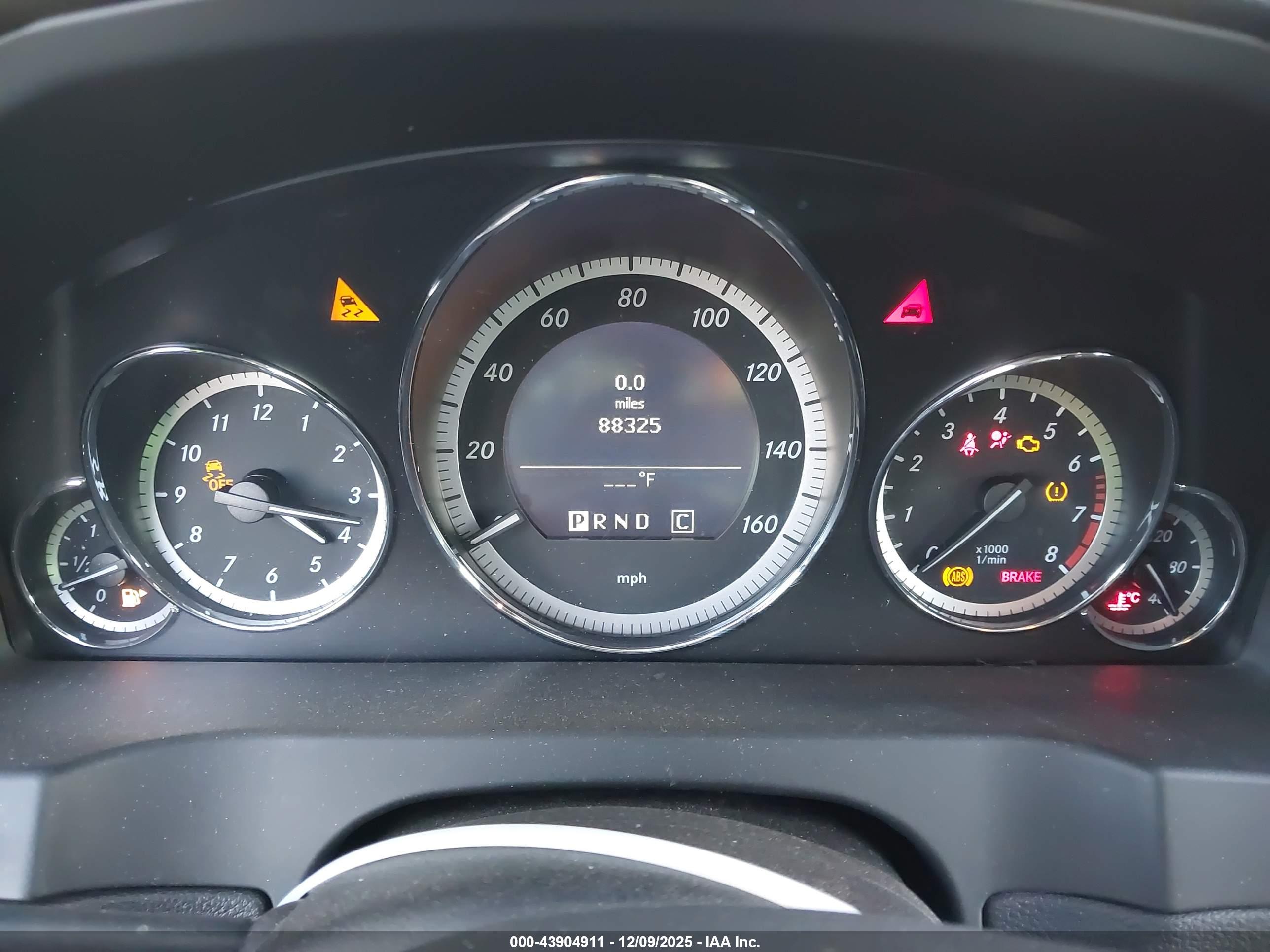MERCEDES-BENZ E image 7