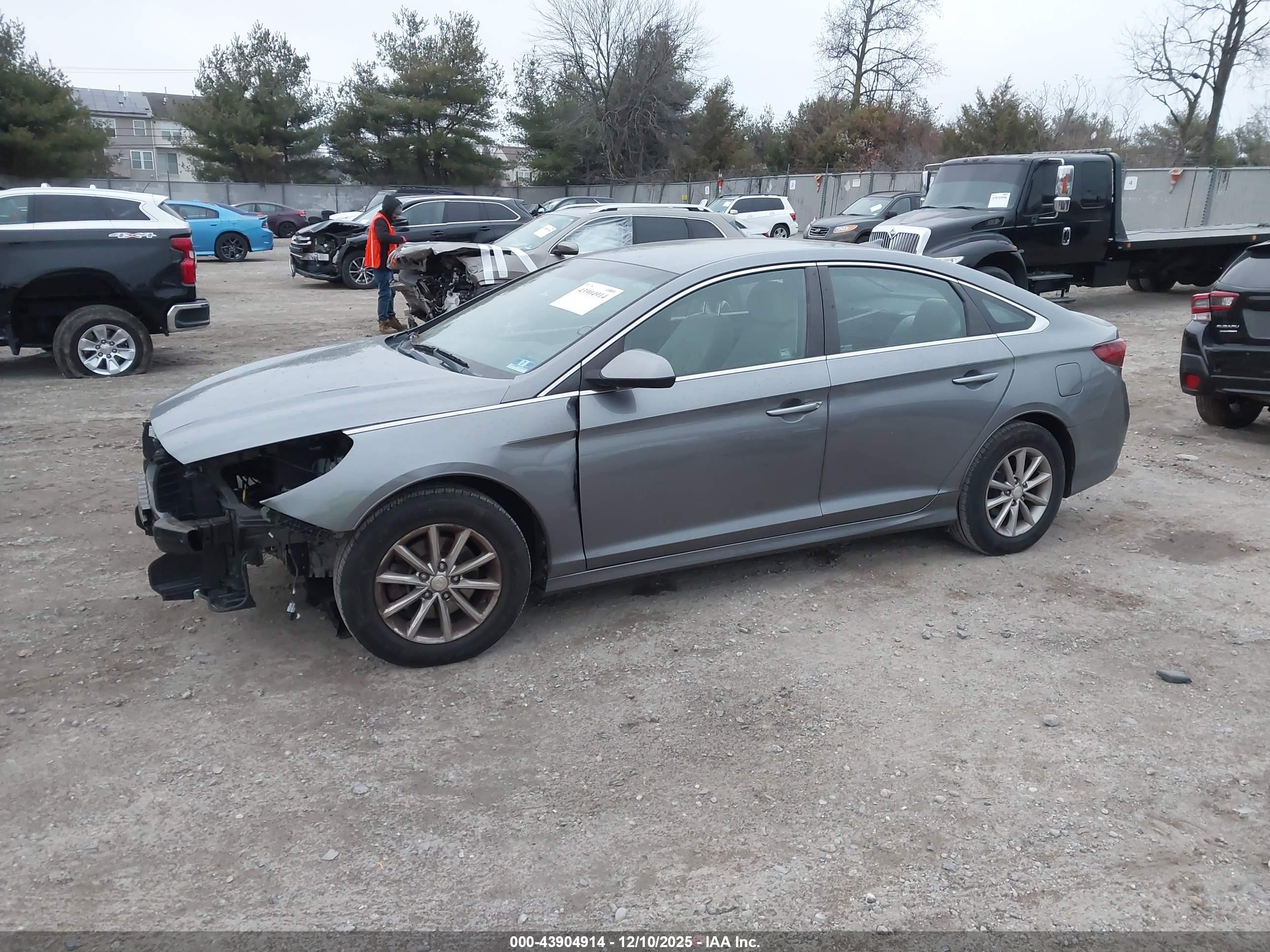 HYUNDAI SONATA image 2