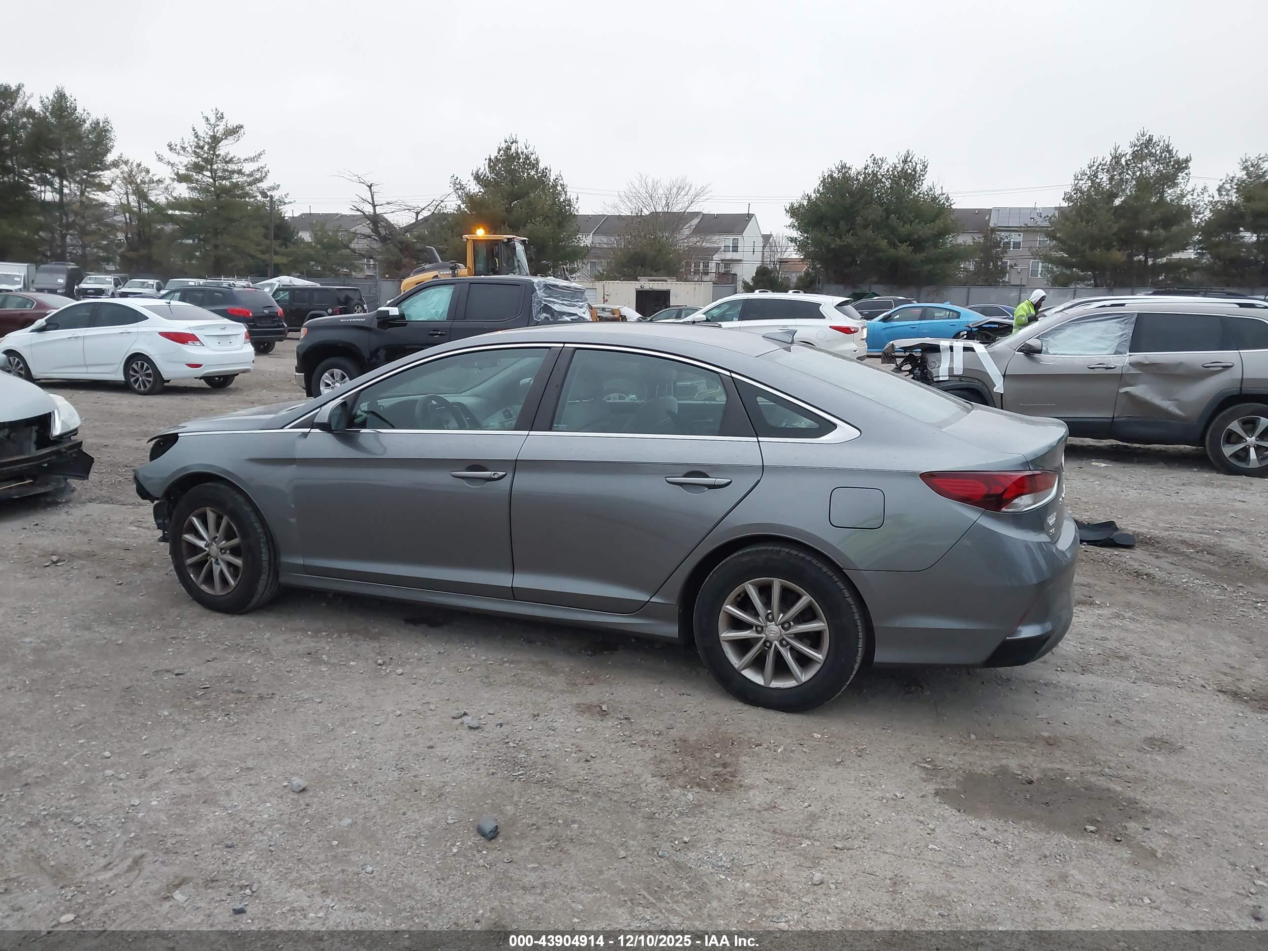 HYUNDAI SONATA image 3