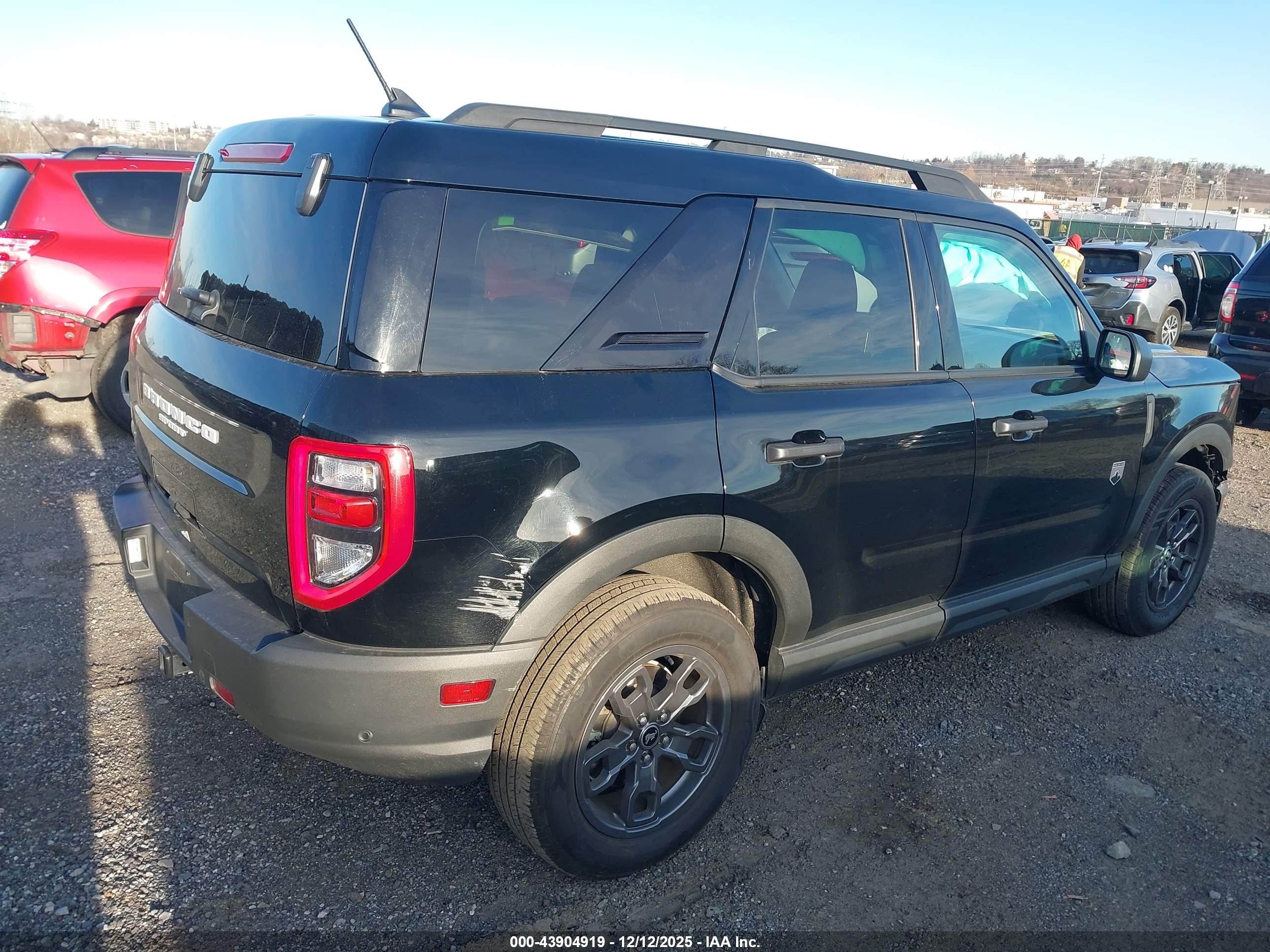 FORD BRONCO image 4