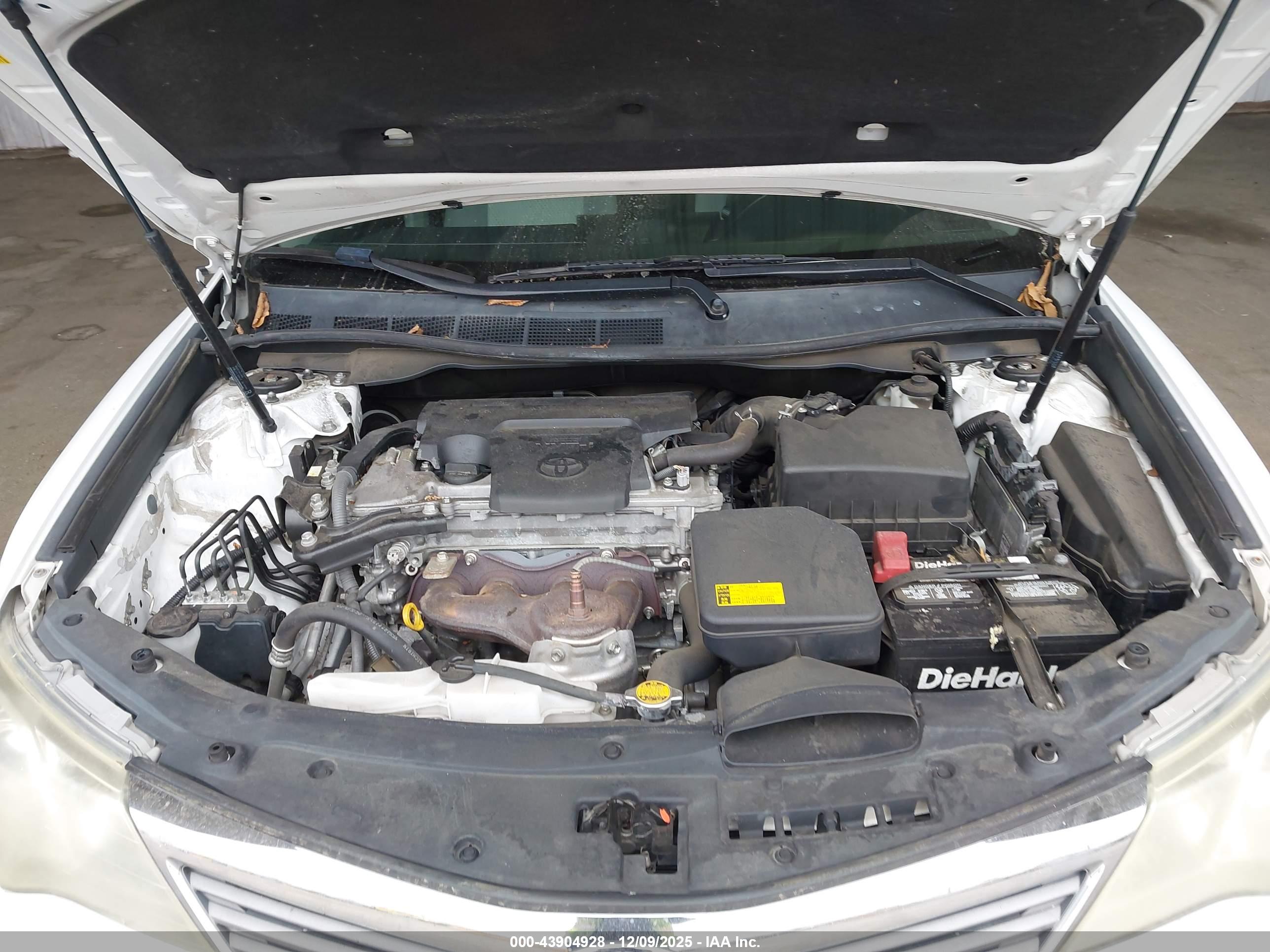 TOYOTA CAMRY image 10