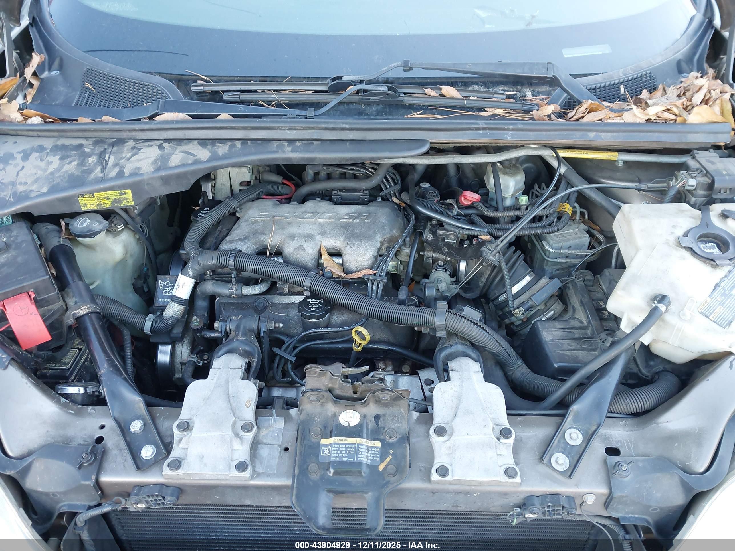 PONTIAC MONTANA image 10