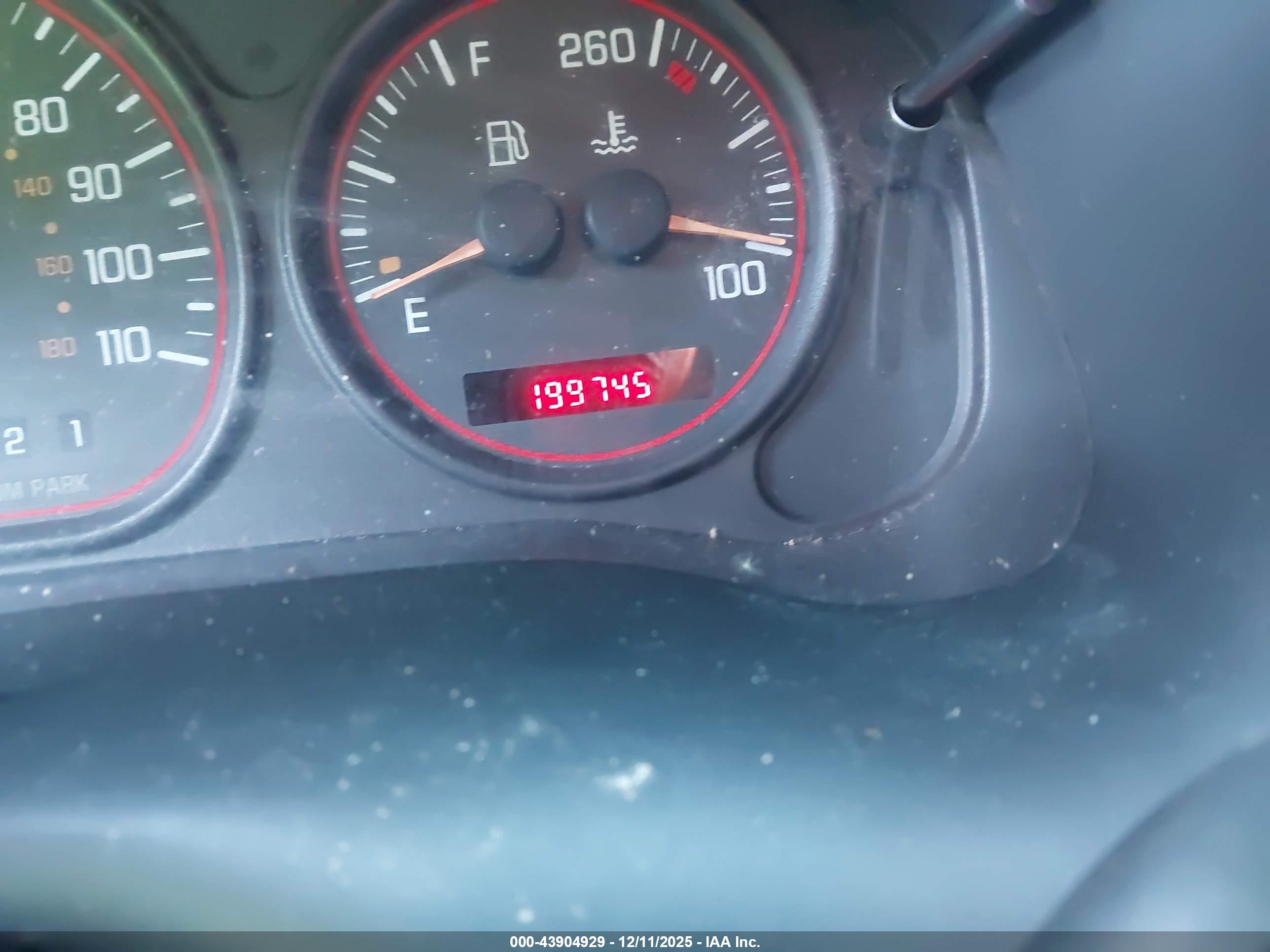 PONTIAC MONTANA image 7