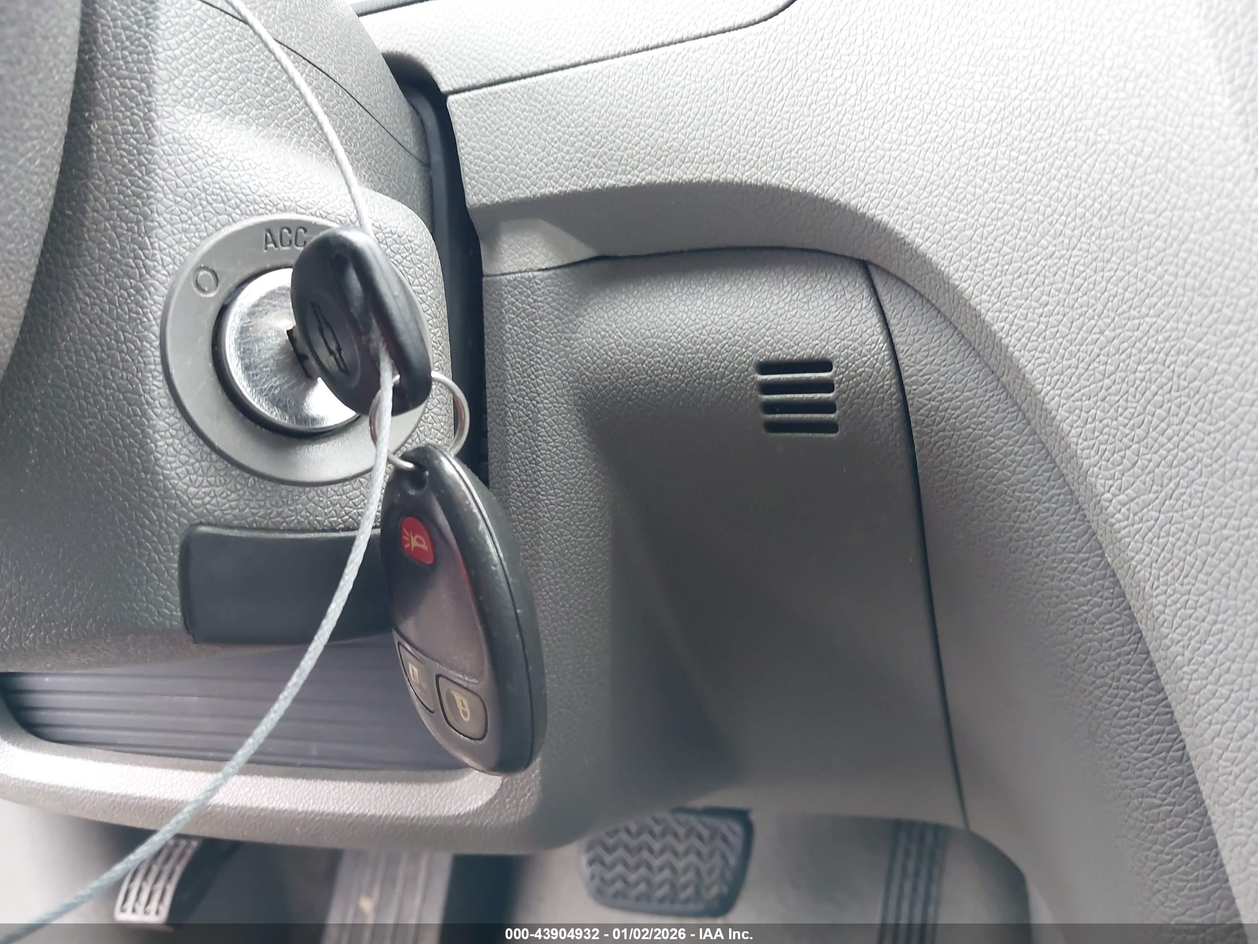 CHEVROLET TRAVERSE image 11