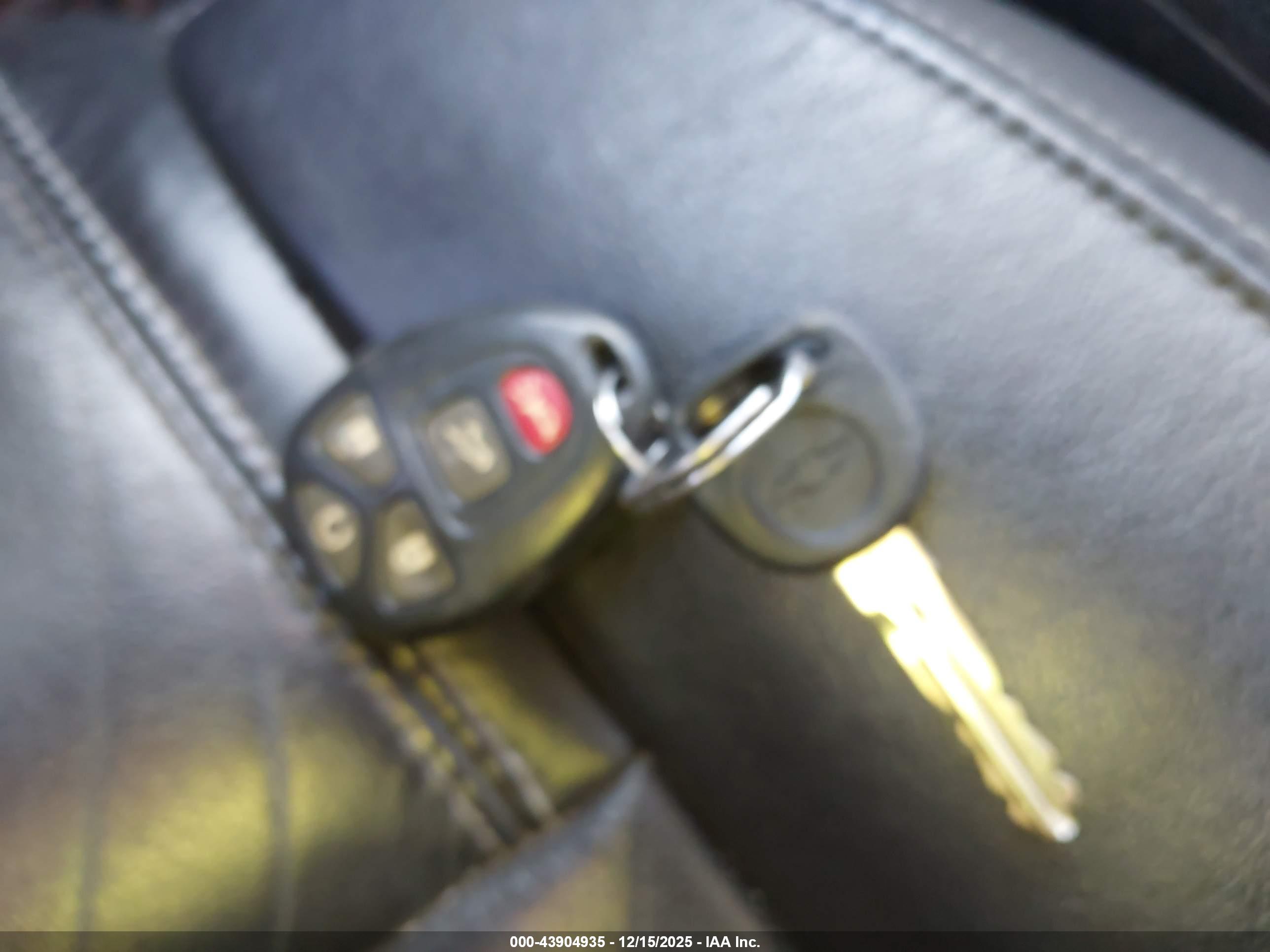 CHEVROLET TRAVERSE image 11