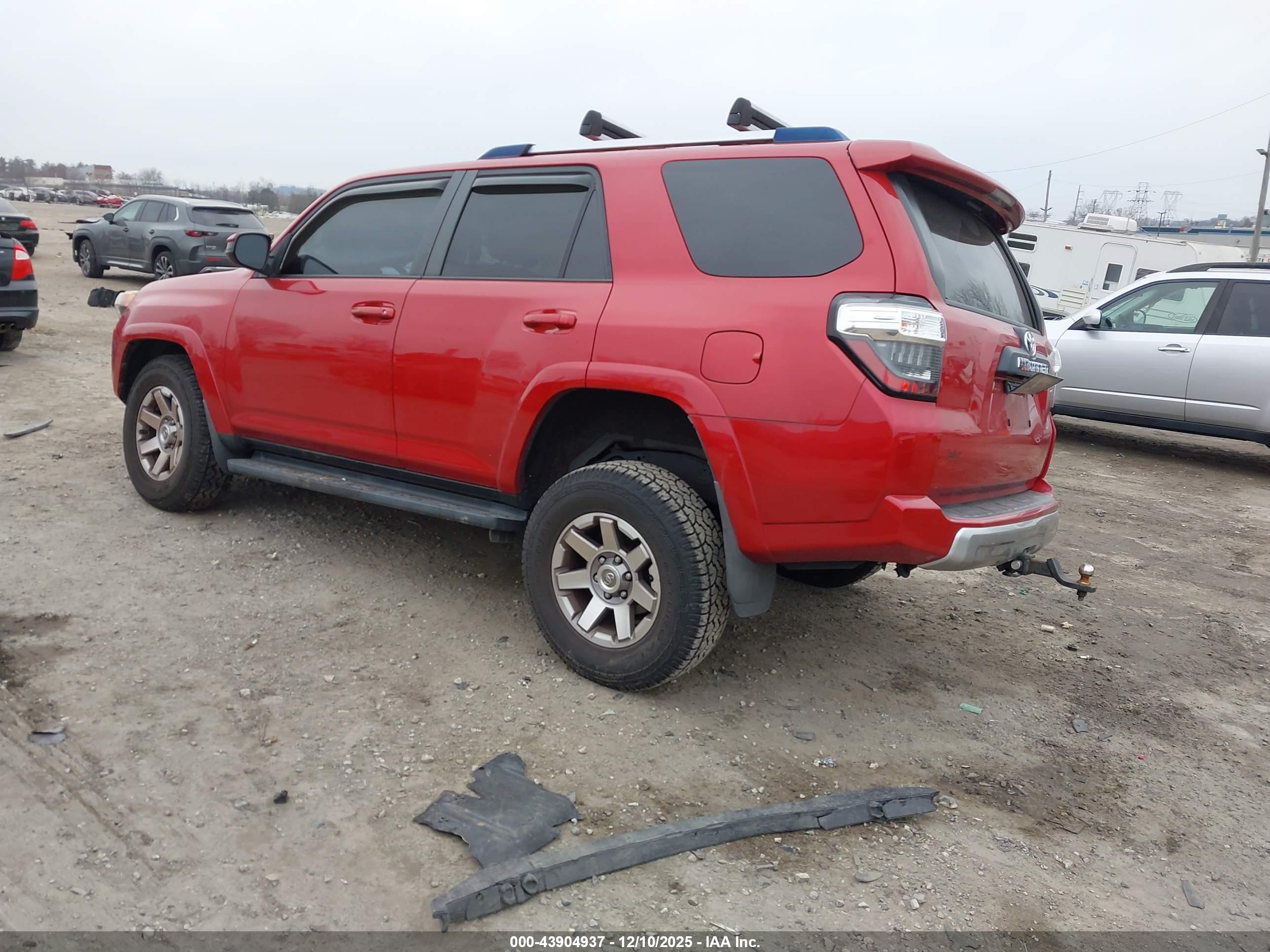 TOYOTA 4RUNNER image 3