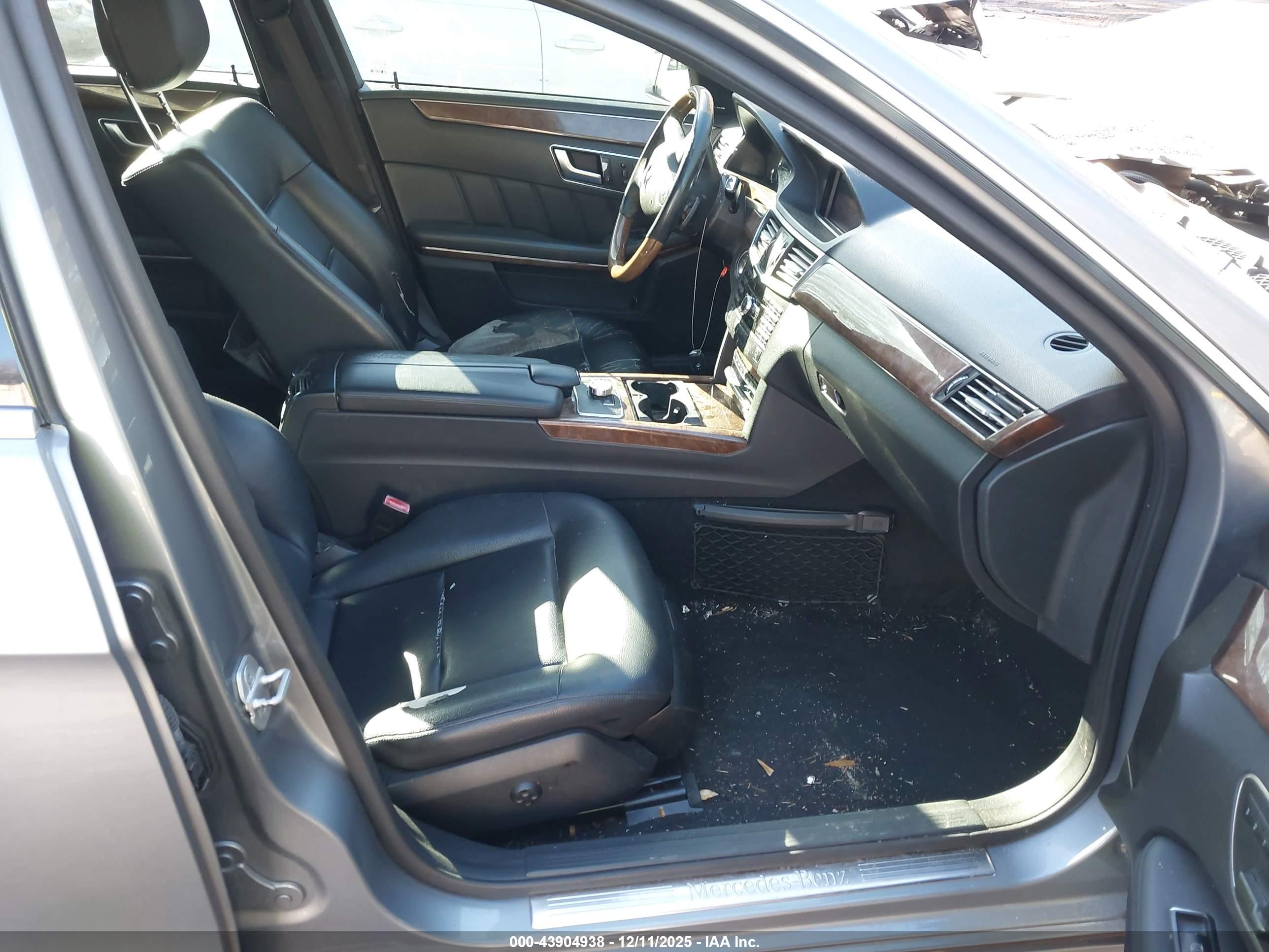 MERCEDES-BENZ E image 5