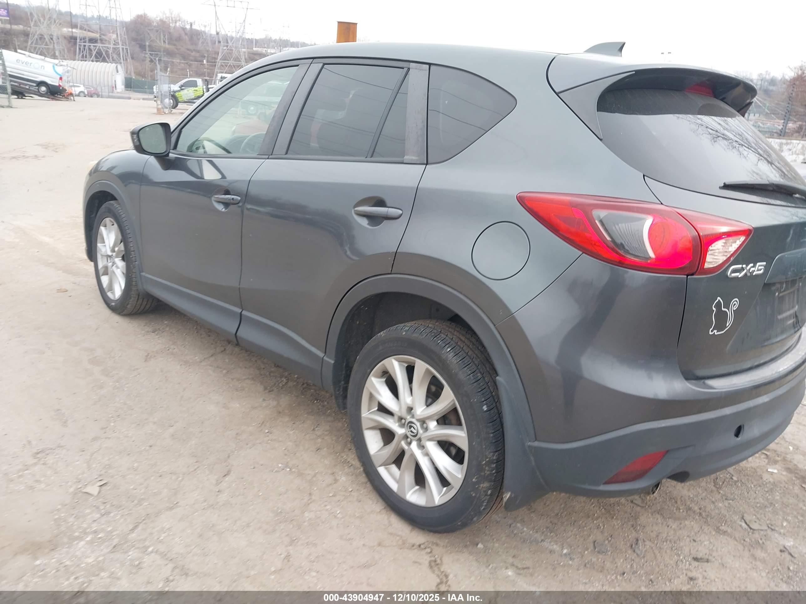 MAZDA CX-5 image 3