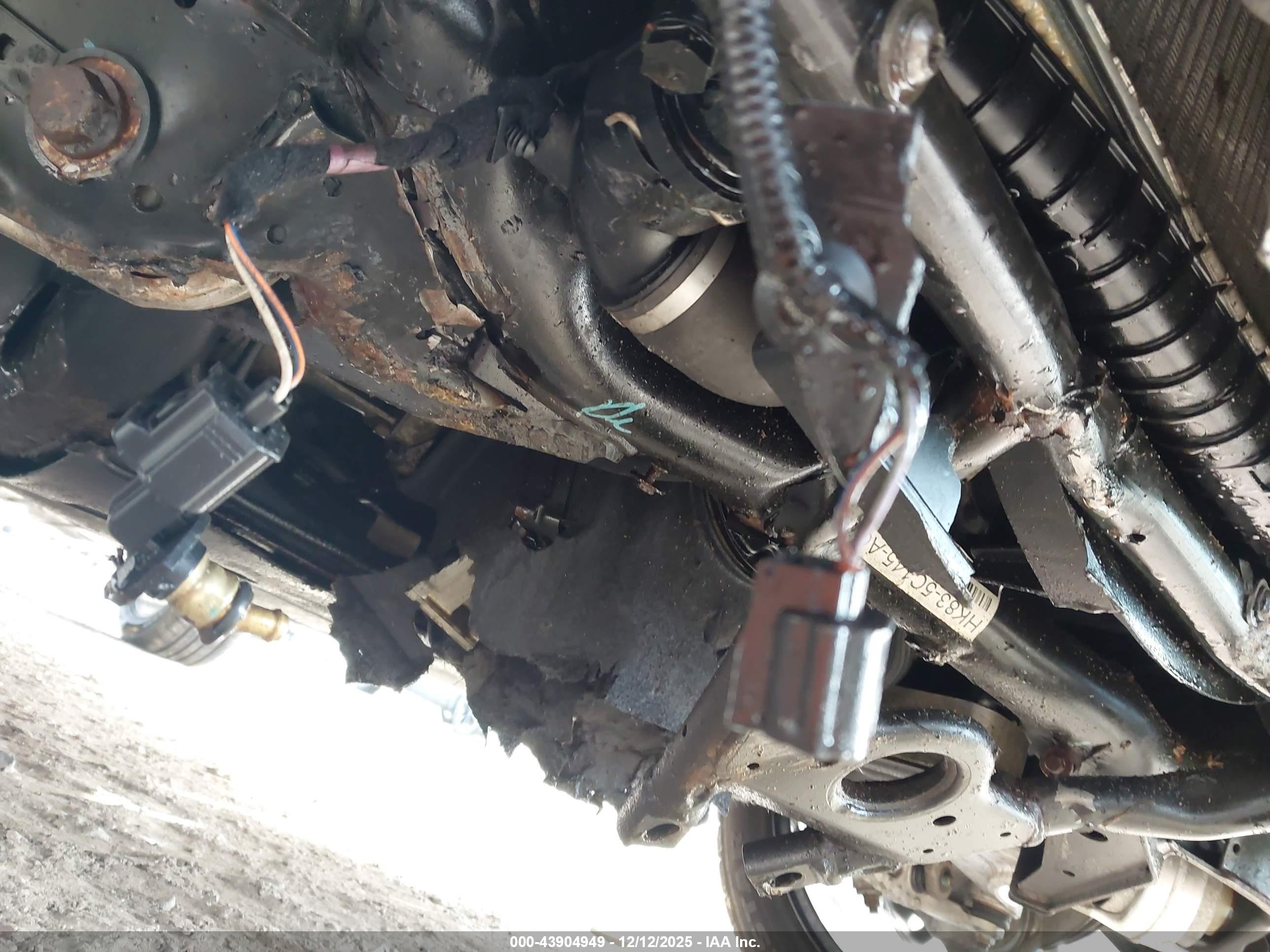 LAND ROVER image 6
