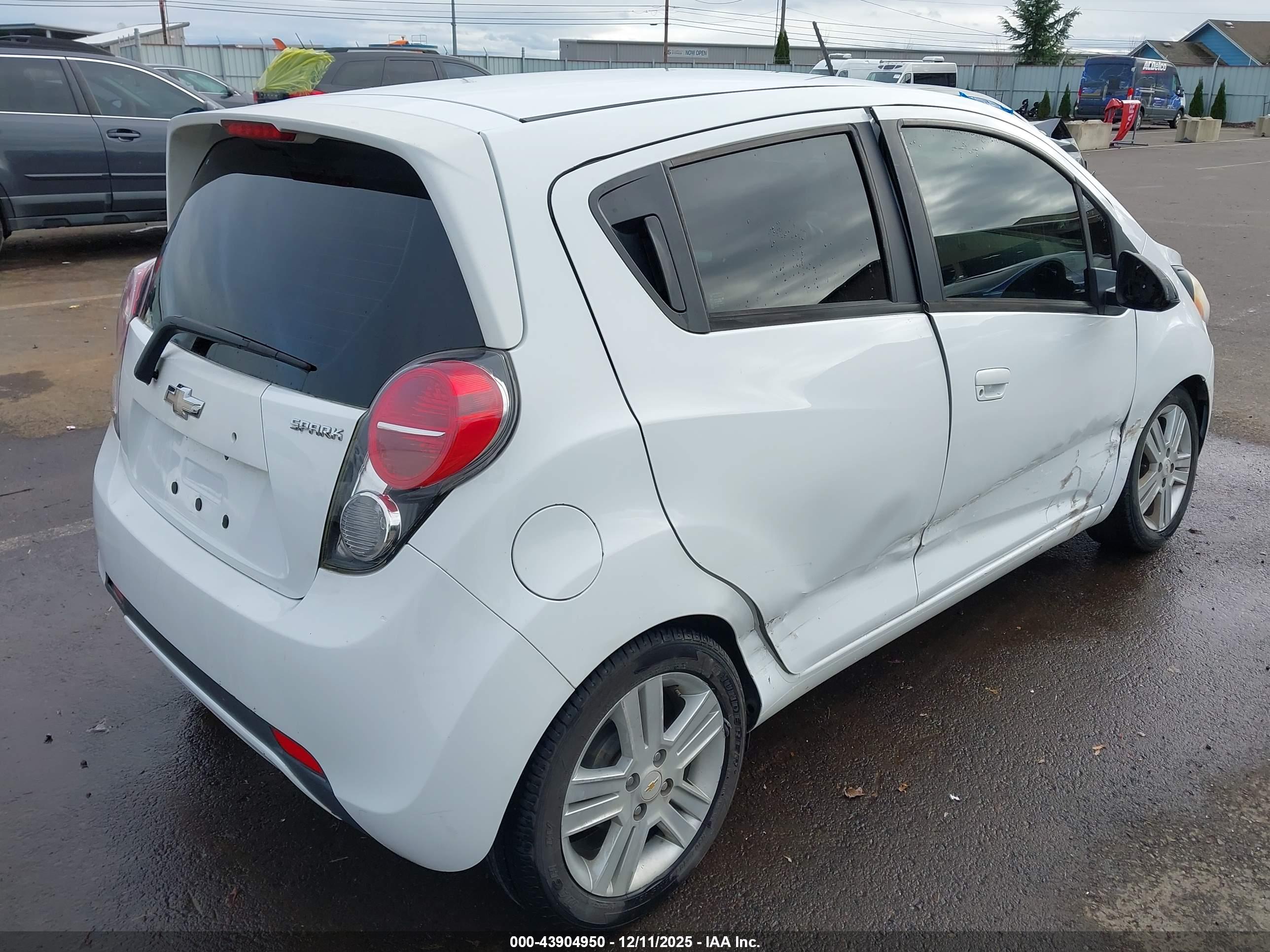 CHEVROLET SPARK image 4