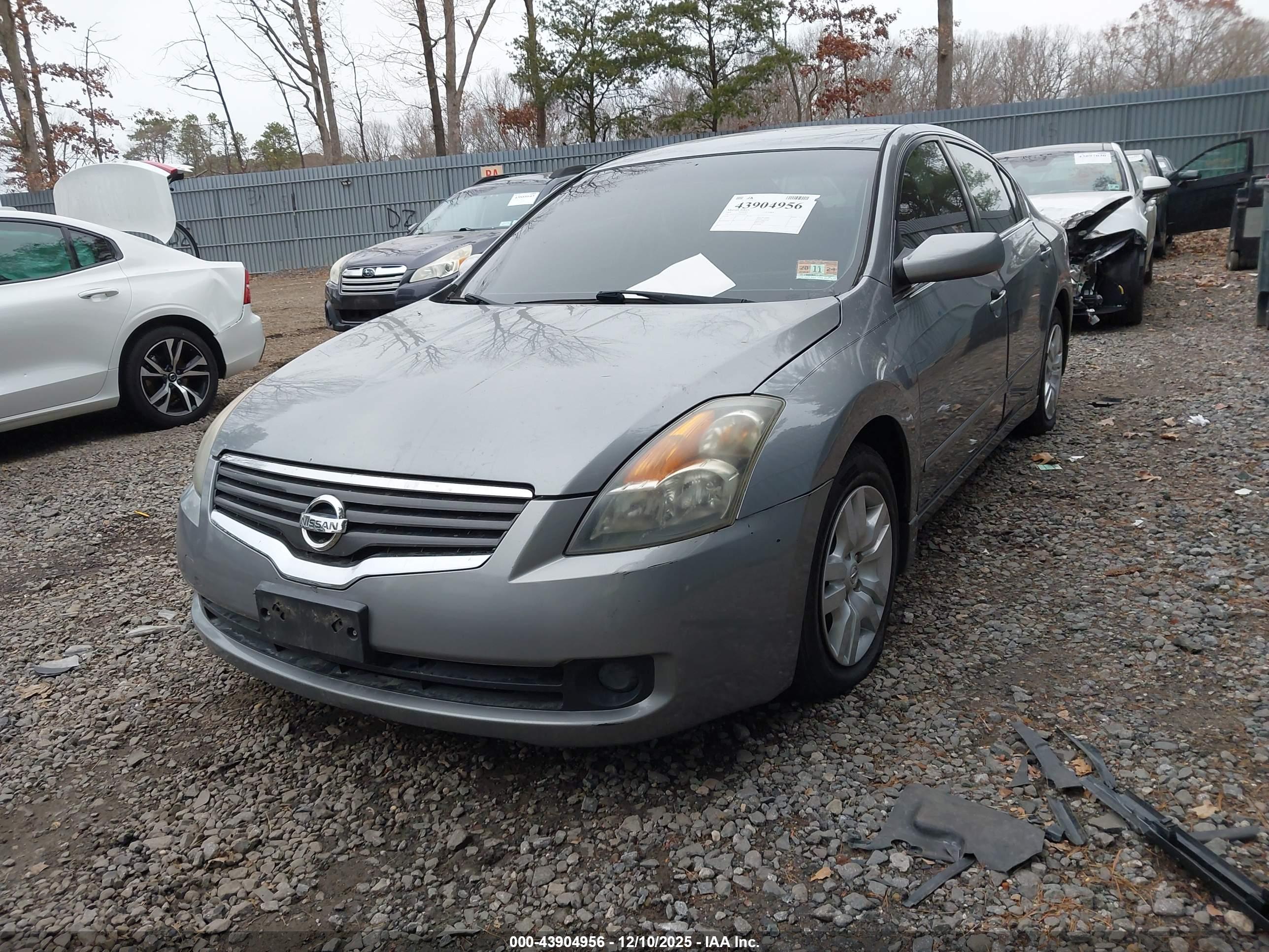 NISSAN ALTIMA image 2