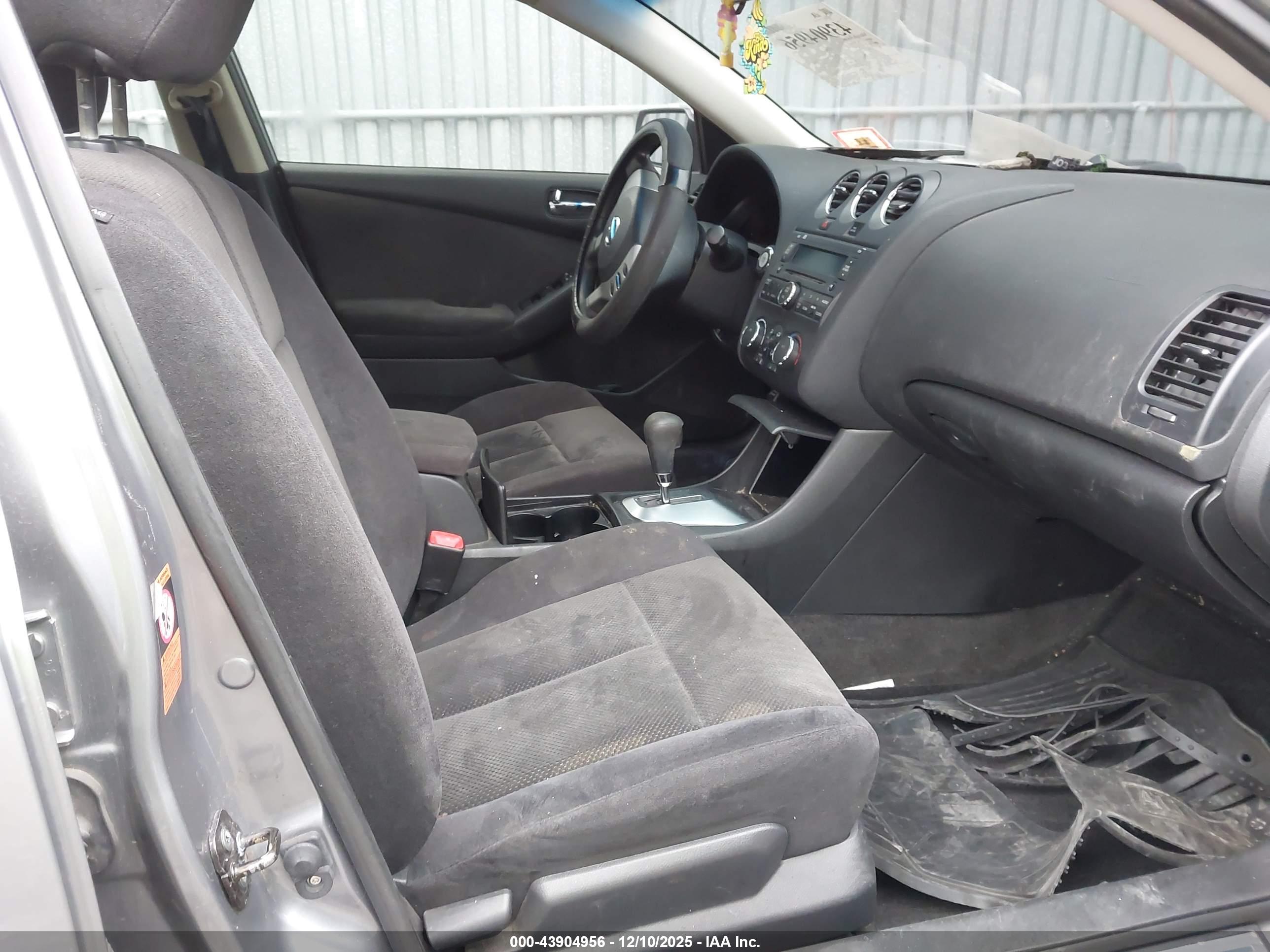 NISSAN ALTIMA image 5