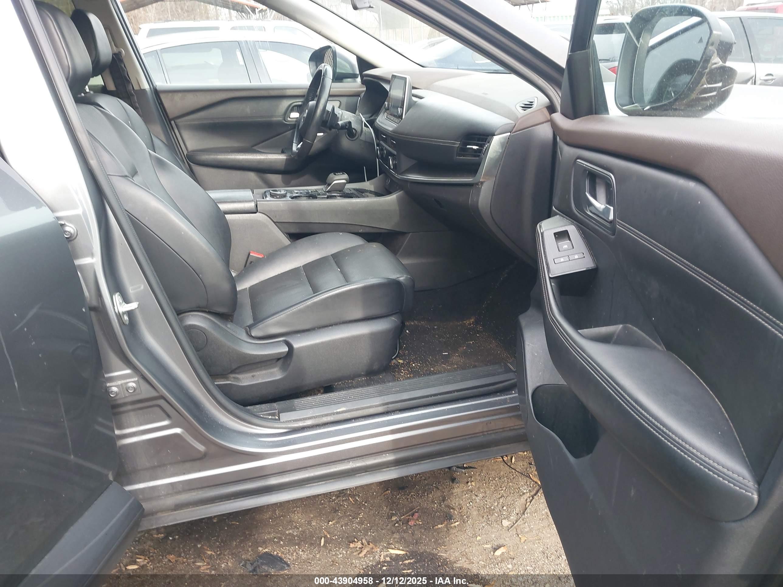 NISSAN ROGUE image 5