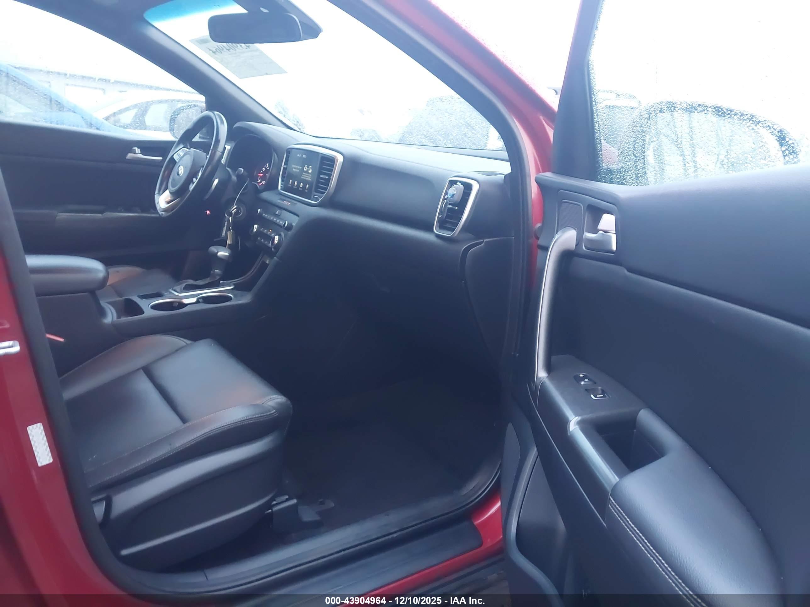 KIA SPORTAGE image 5