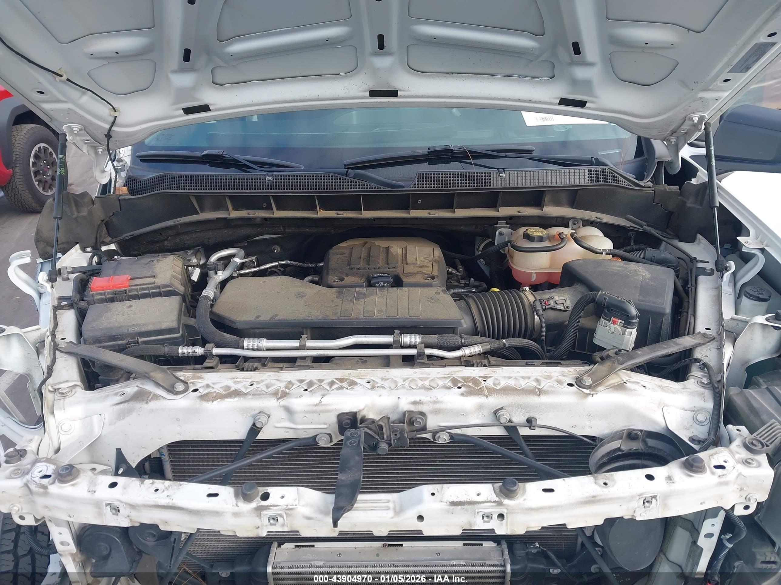 CHEVROLET SILVERADO image 10
