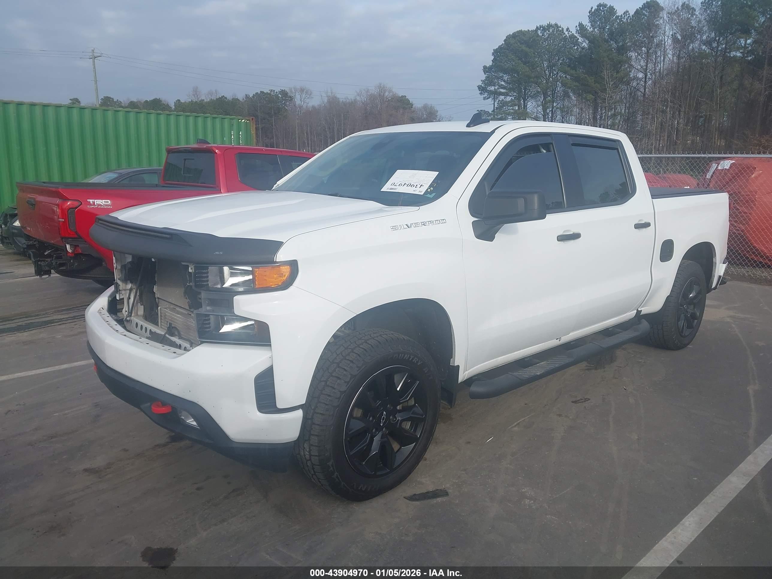 CHEVROLET SILVERADO image 2