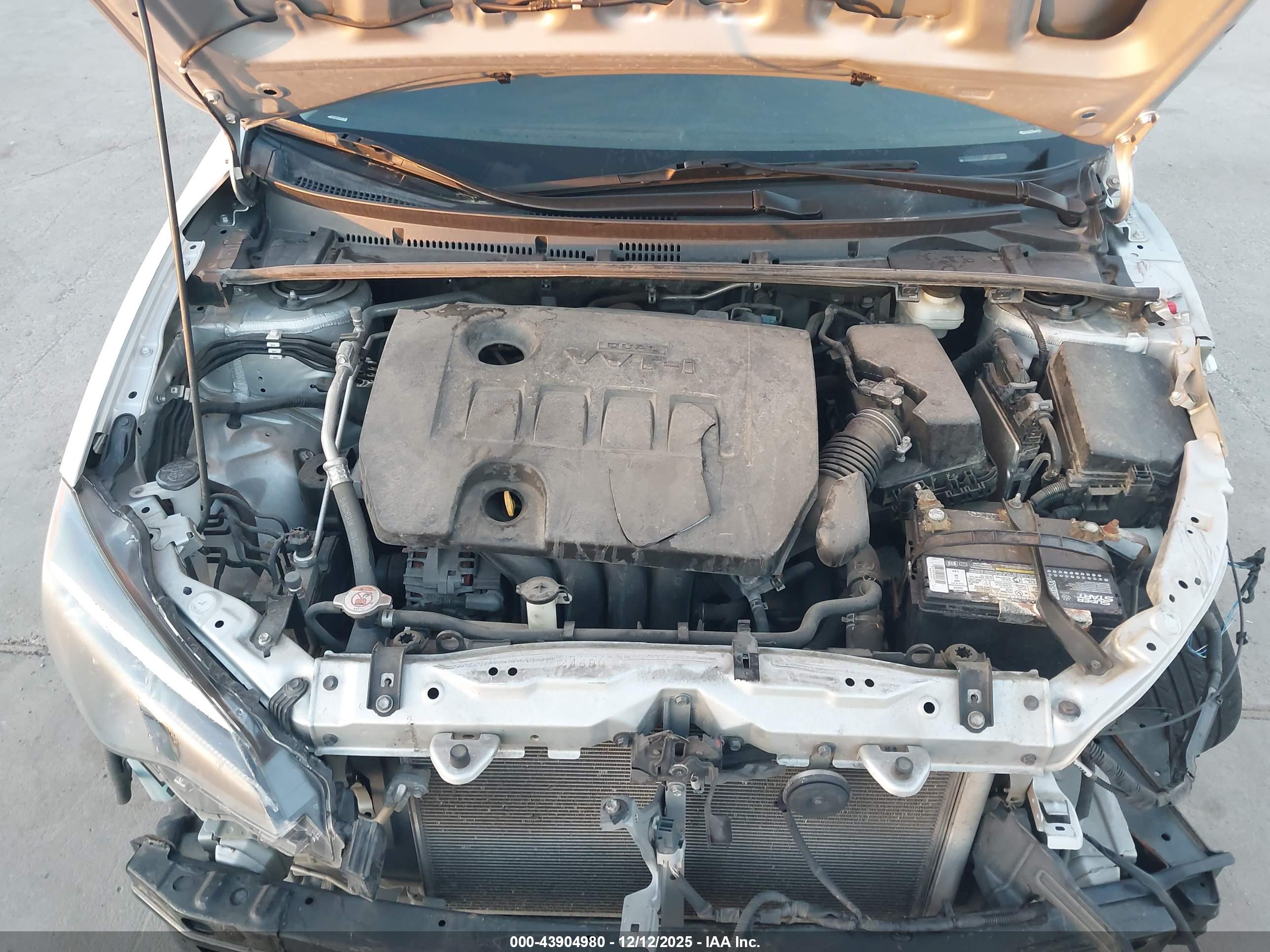 TOYOTA COROLLA image 10