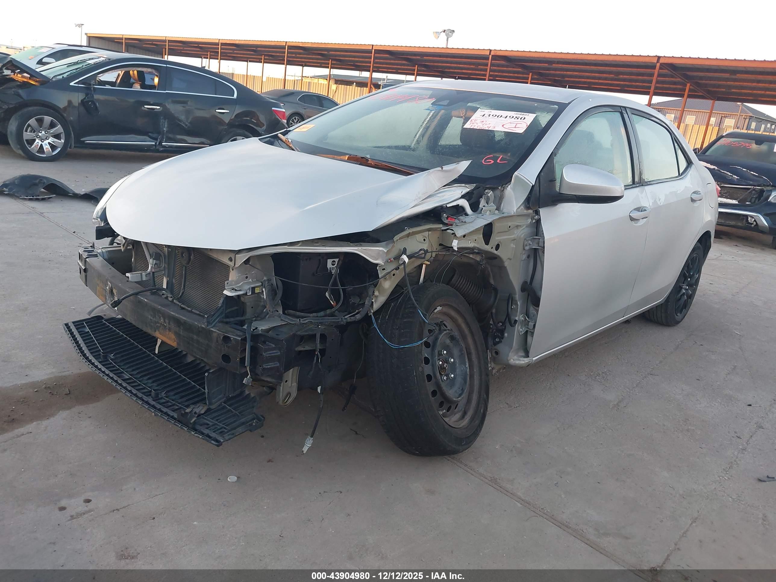 TOYOTA COROLLA image 2