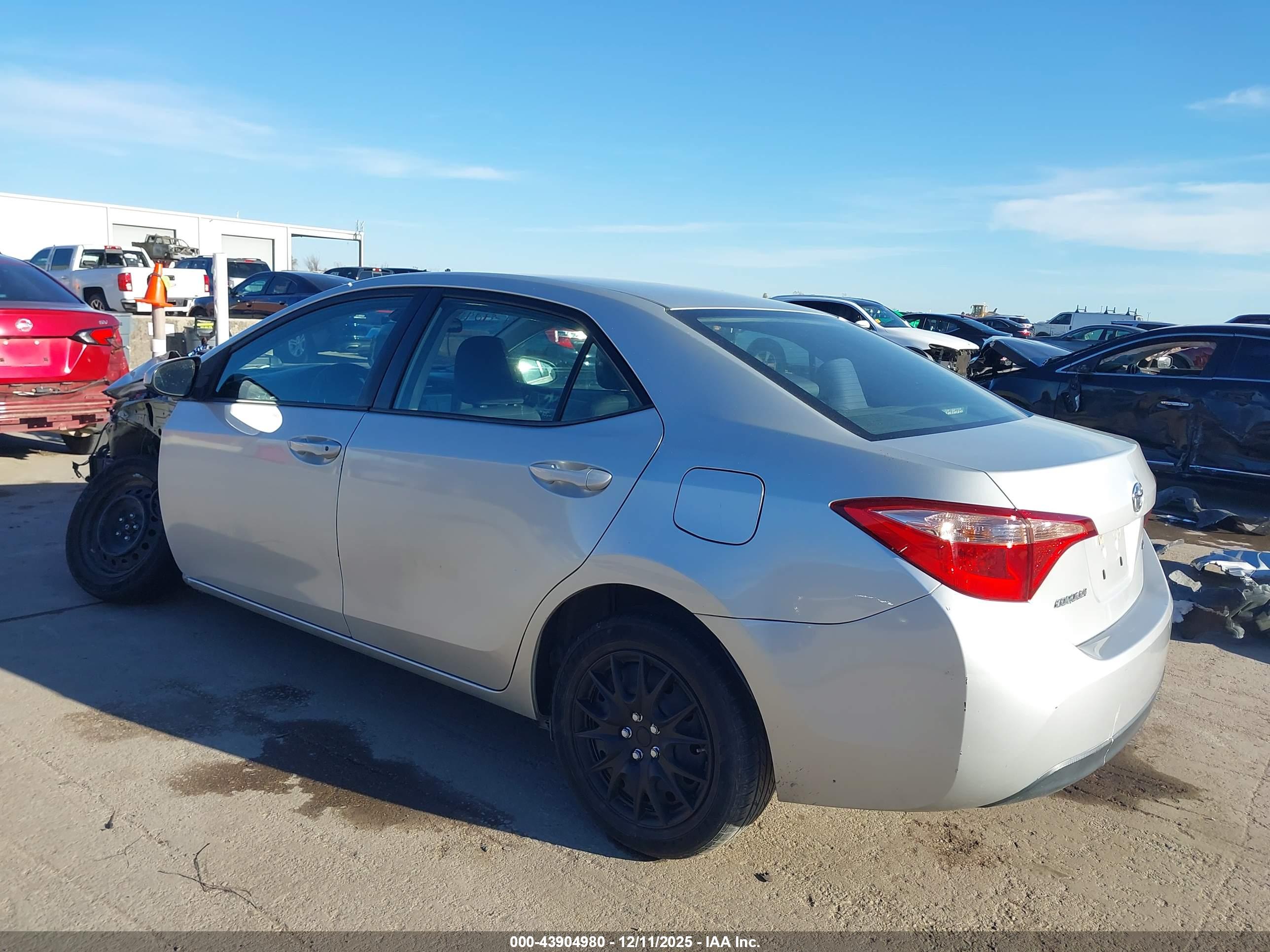 TOYOTA COROLLA image 3