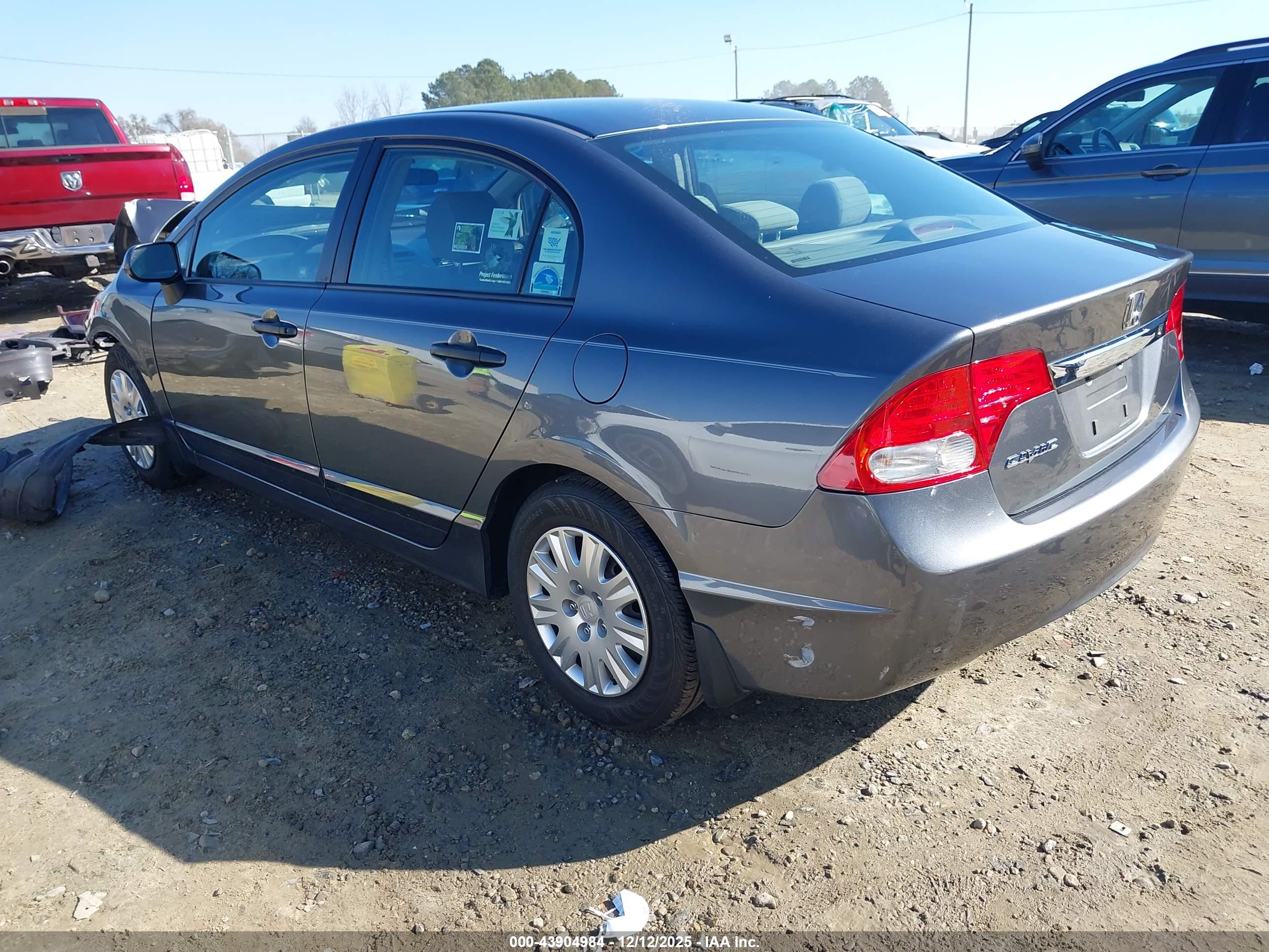 HONDA CIVIC image 3