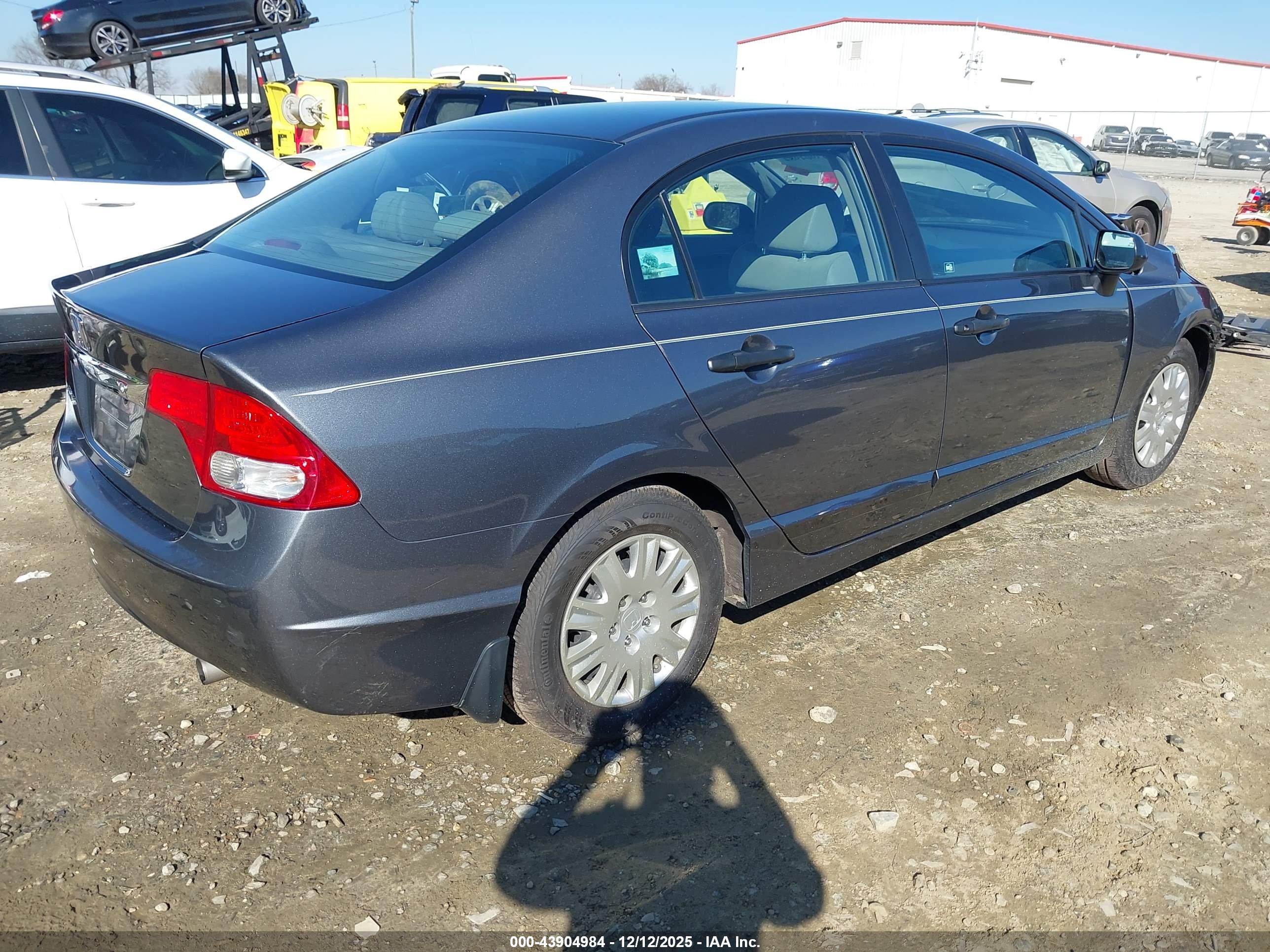 HONDA CIVIC image 4