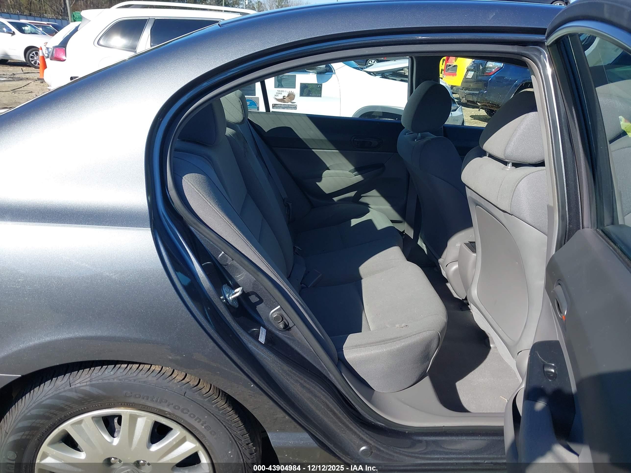 HONDA CIVIC image 8