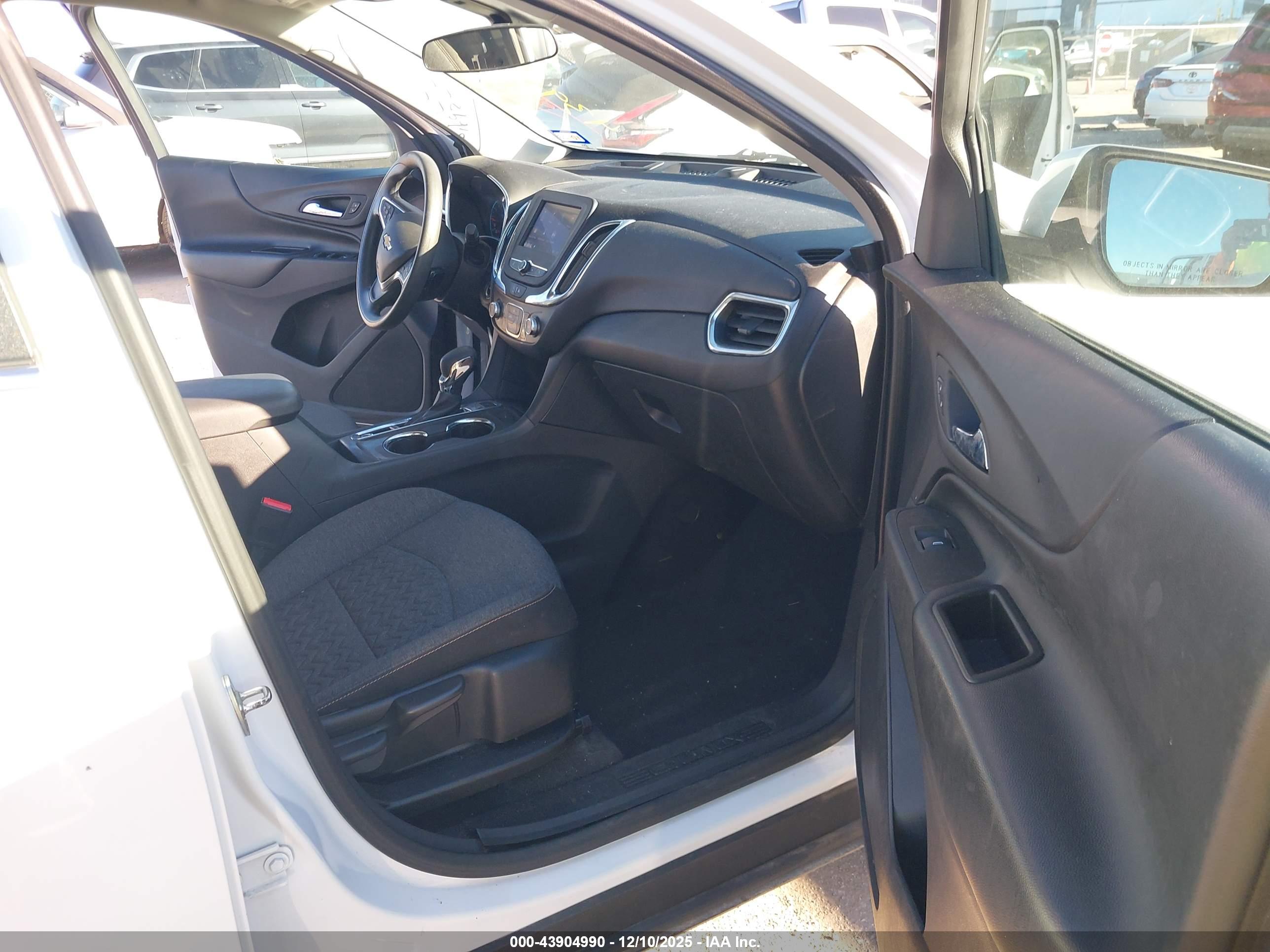 CHEVROLET EQUINOX image 5