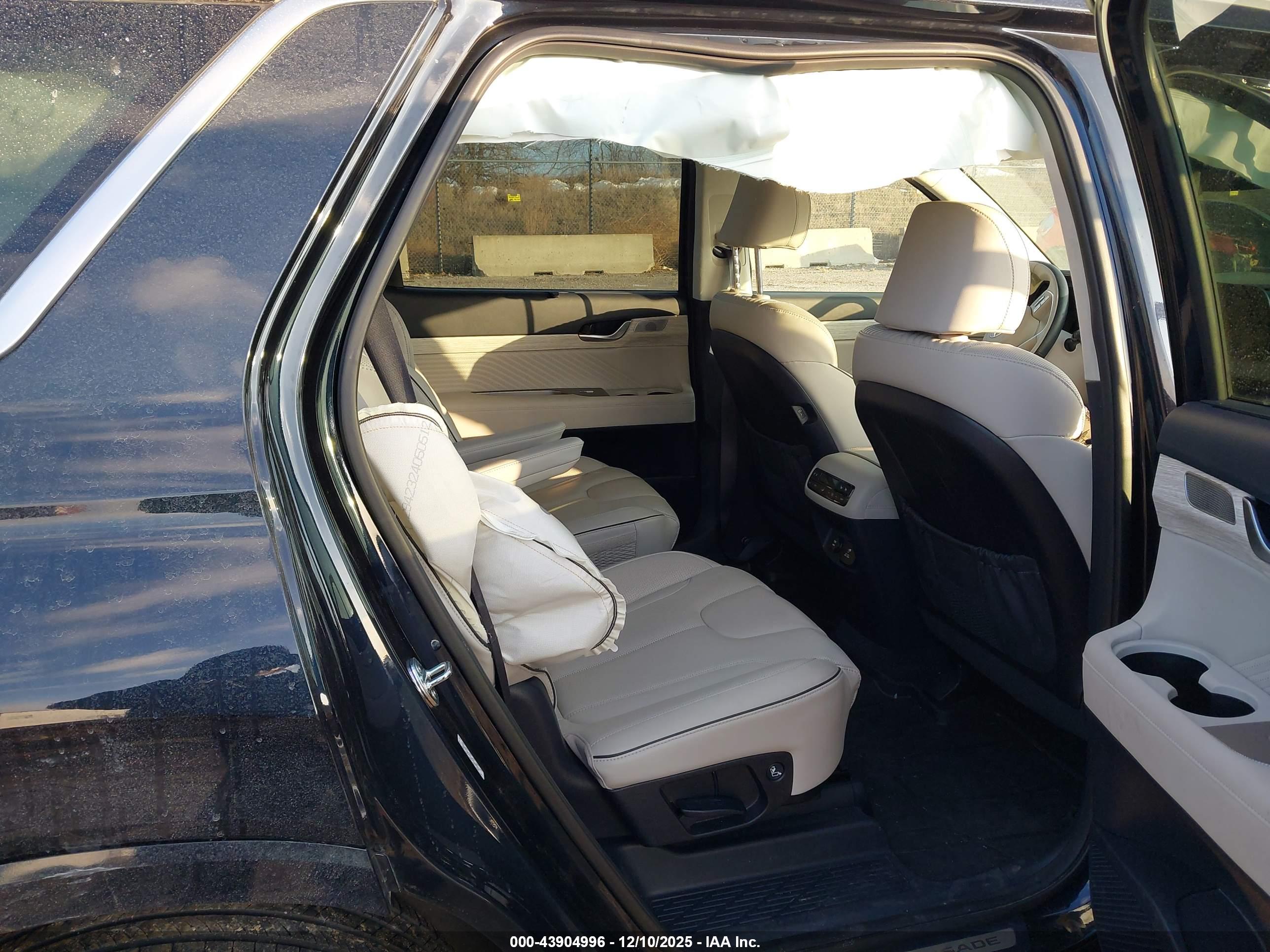 HYUNDAI PALISADE image 8