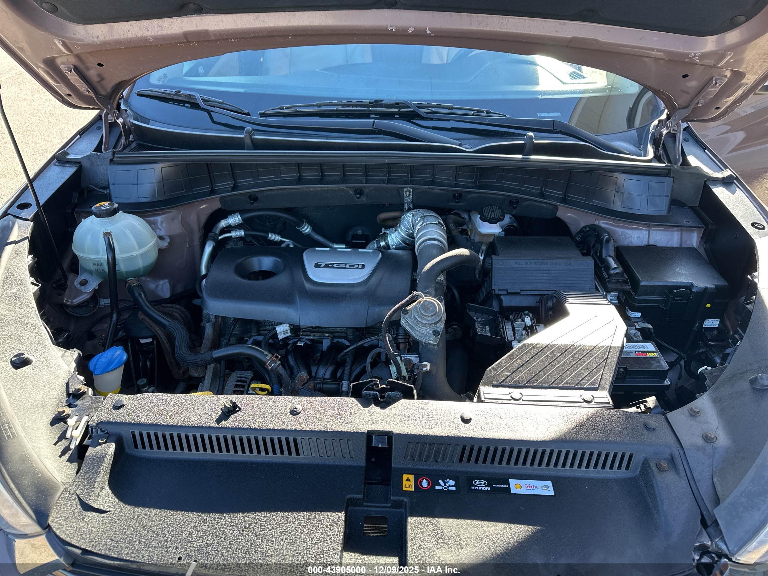 HYUNDAI TUCSON image 10