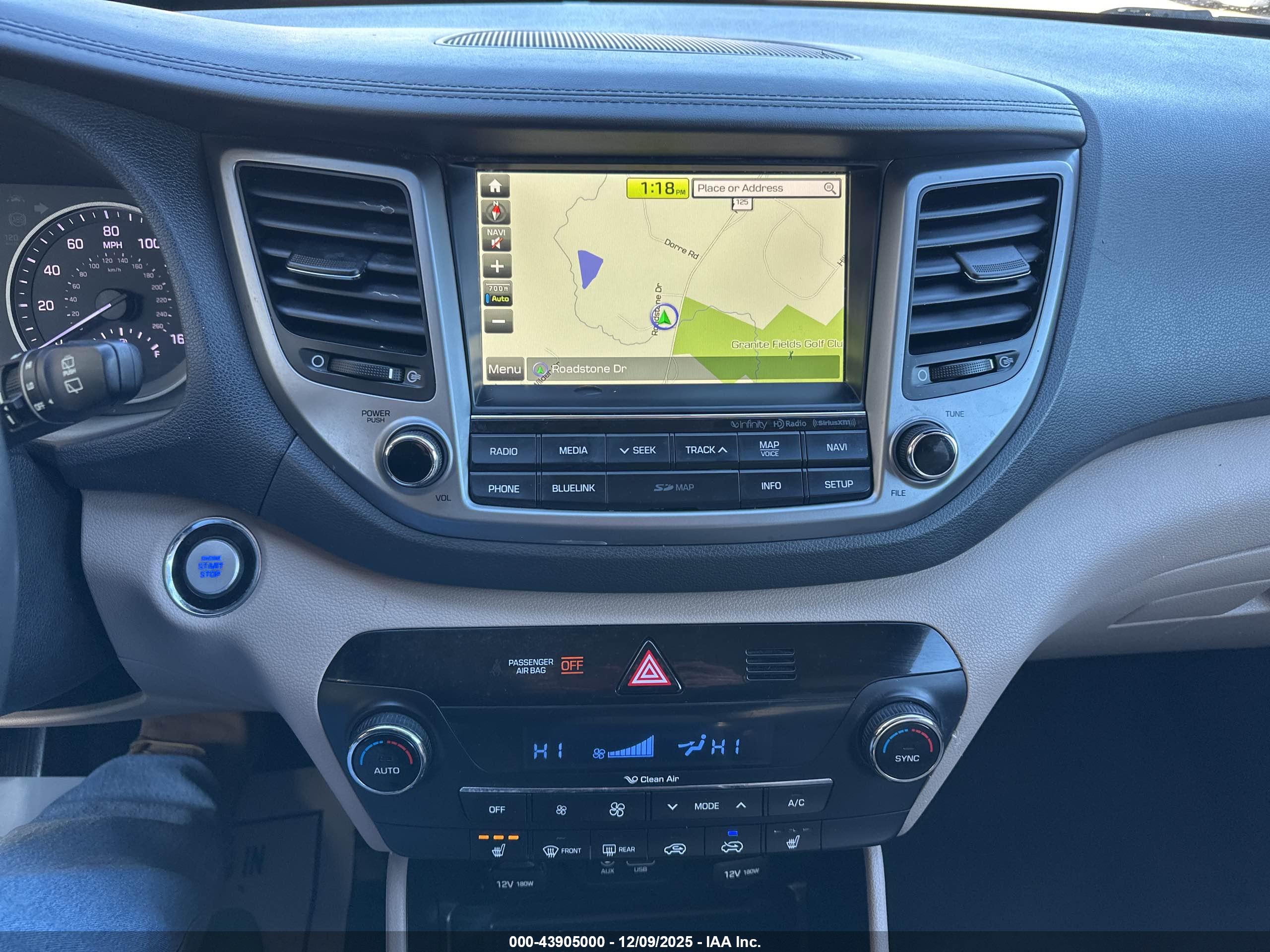 HYUNDAI TUCSON image 6
